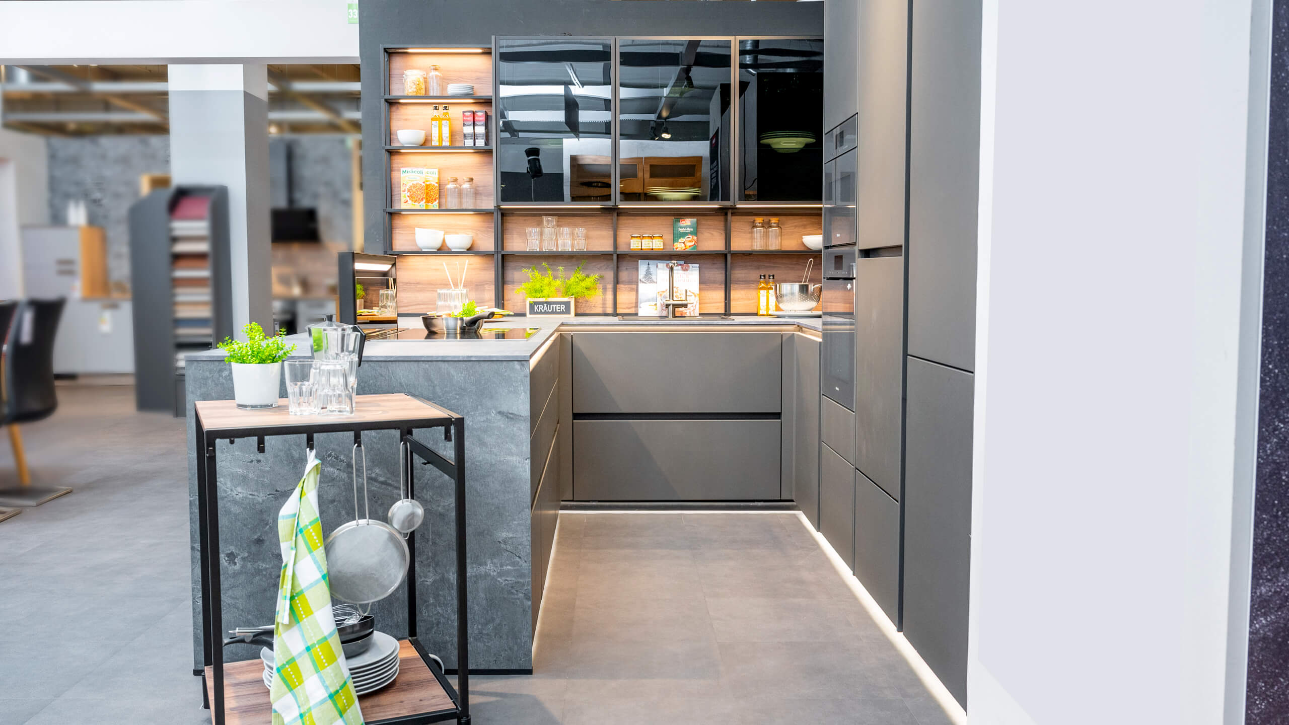Familienküche "Sina" im Industrielook von Wert Küche
