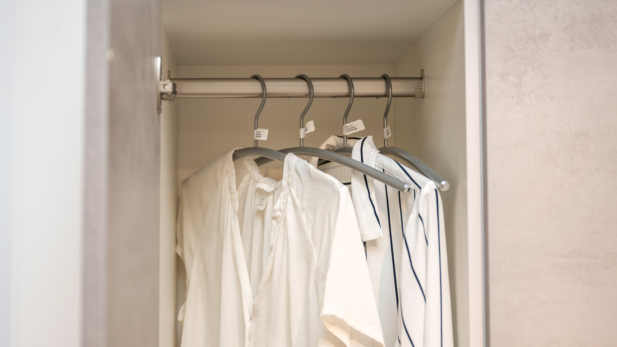 Stauraumreicher Hauswirtschaftsraum "Riva" von Nobilia 