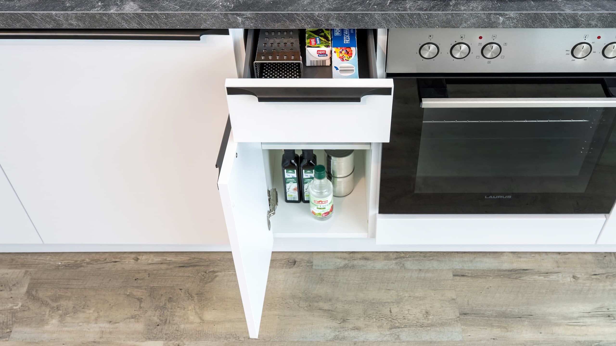 Moderne Singleküche "Laser" von Nobilia