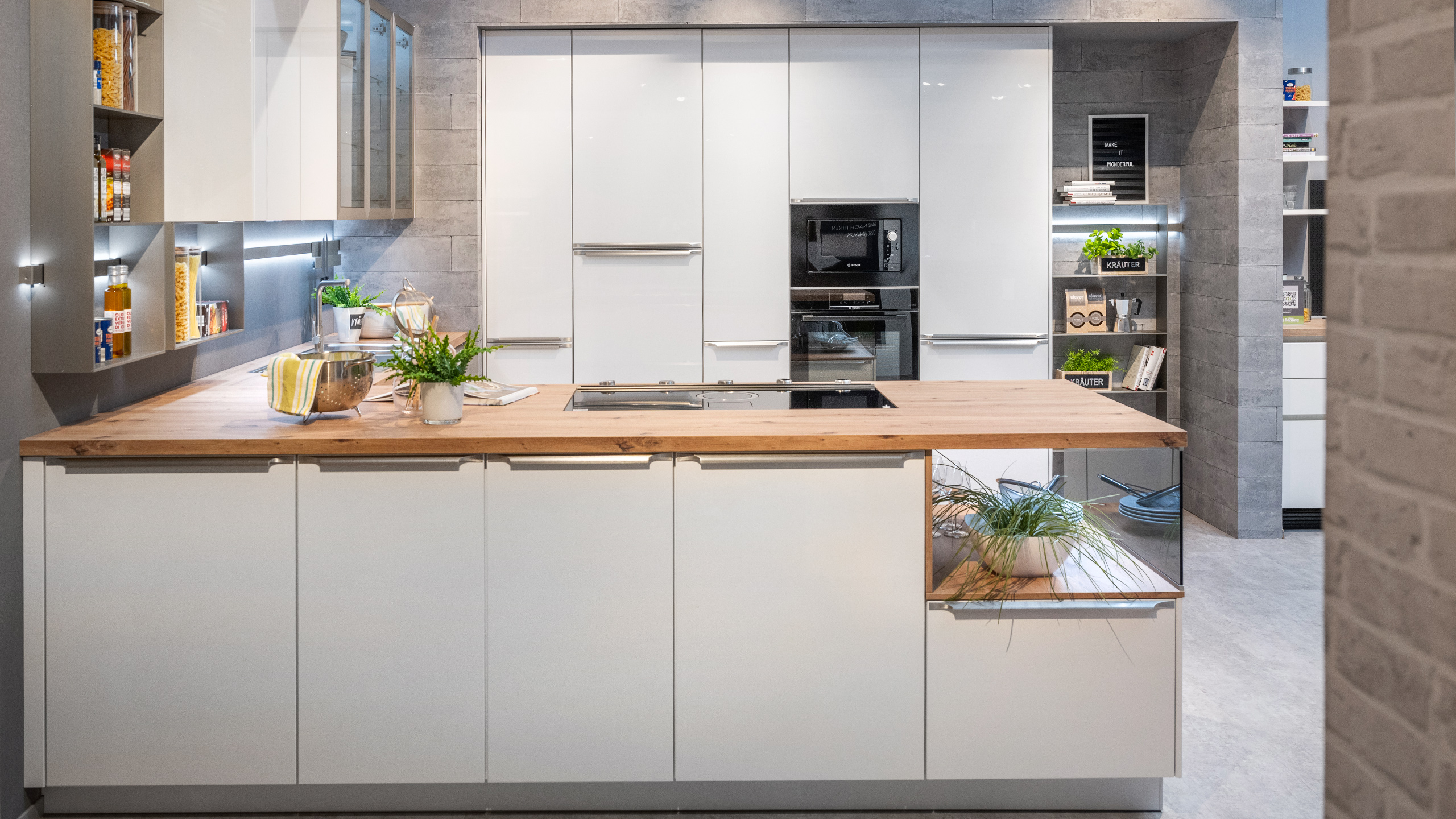 Helle Familienküche Modell Lux von Nobilia