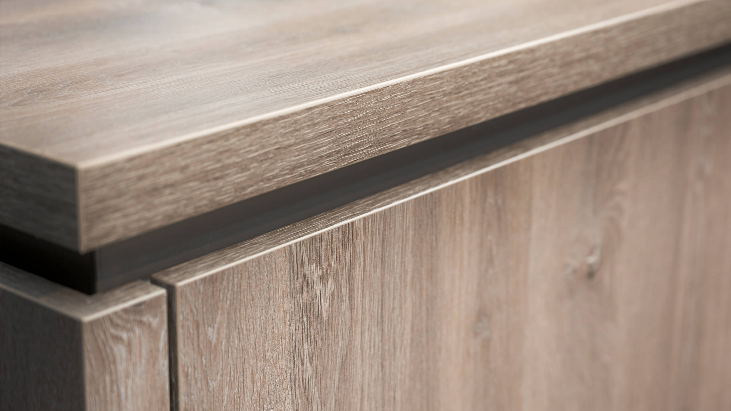 Moderne, grifflose Inselküche "Easytouch" von Nobilia 