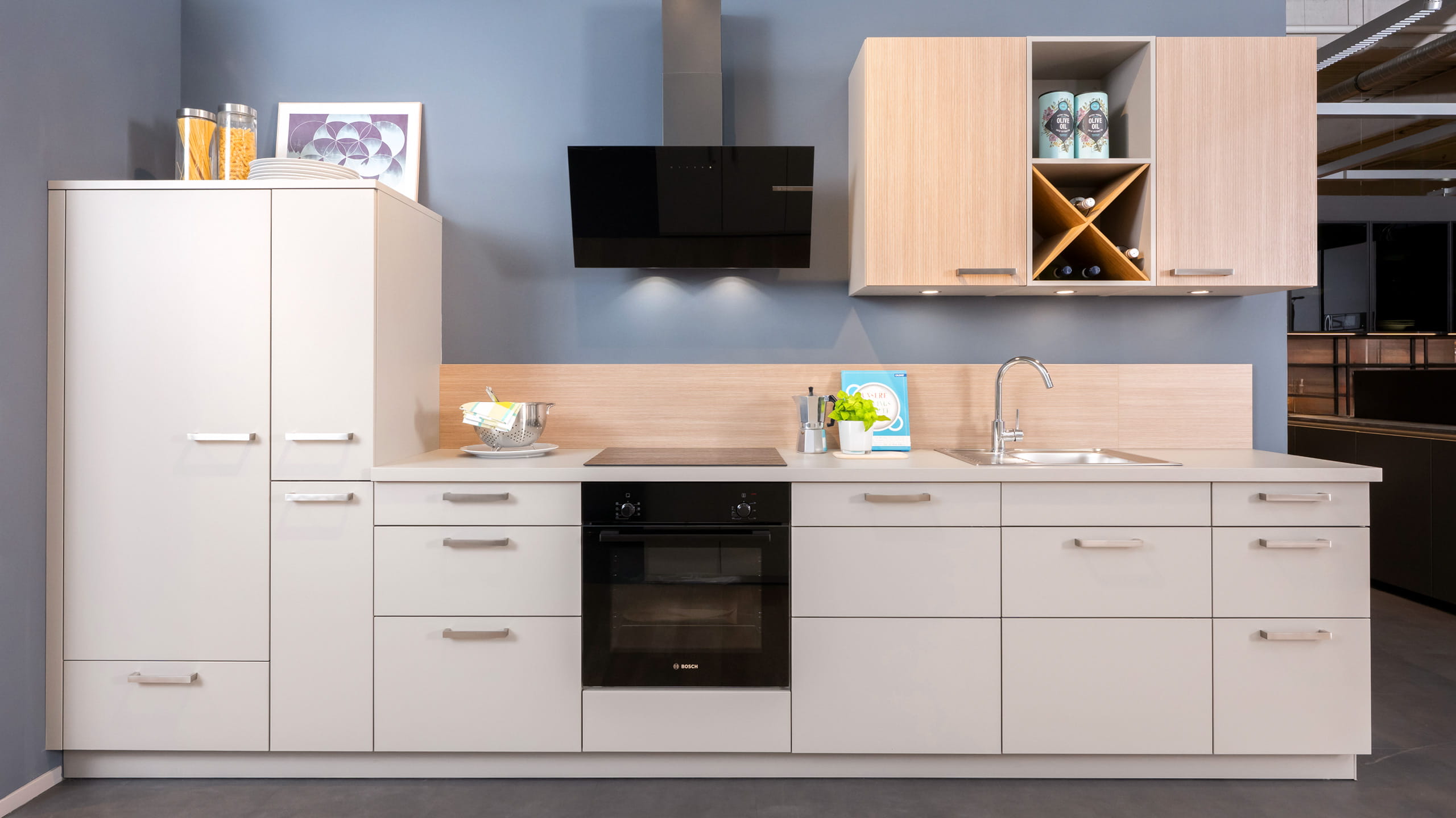 Moderne Küchenzeile "Mattea" von Wert Küche