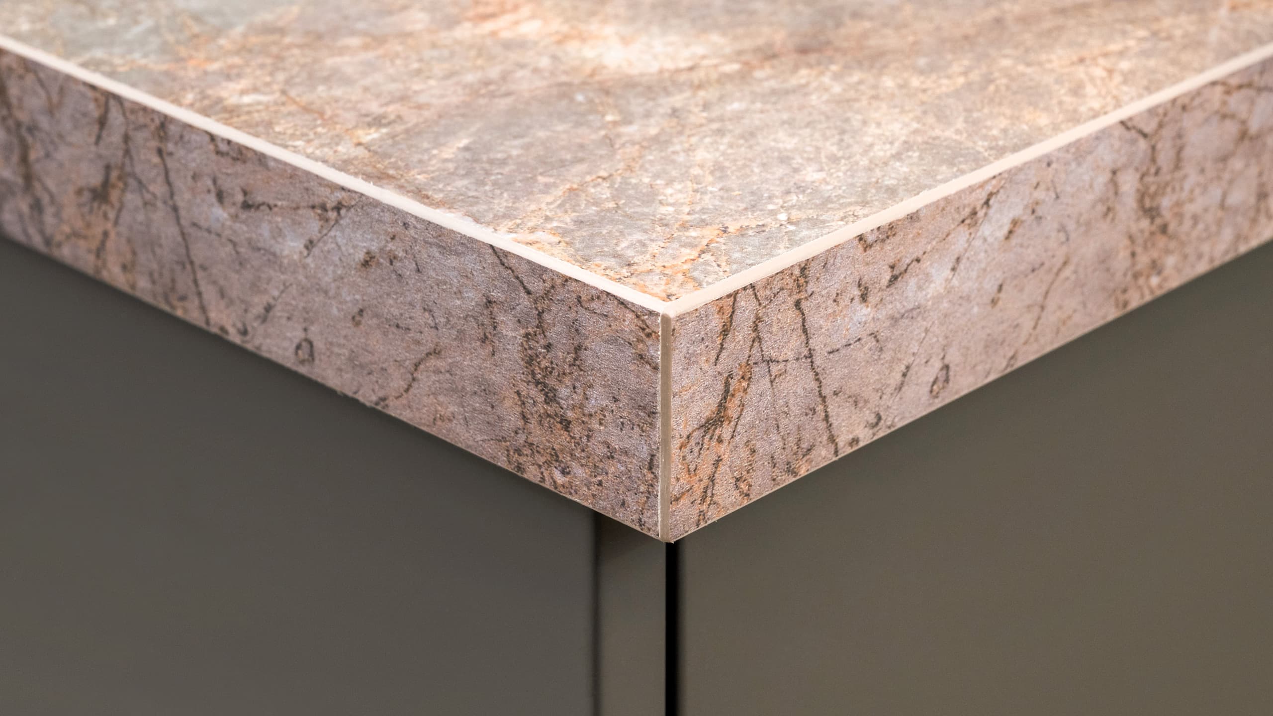 Moderne L-Küche "Softline" von Nobilia