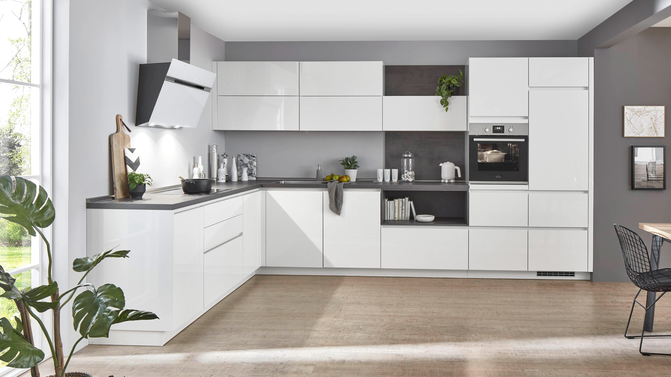 Grifflose Familienküche "Novalux" in L-Form von Nobilia
