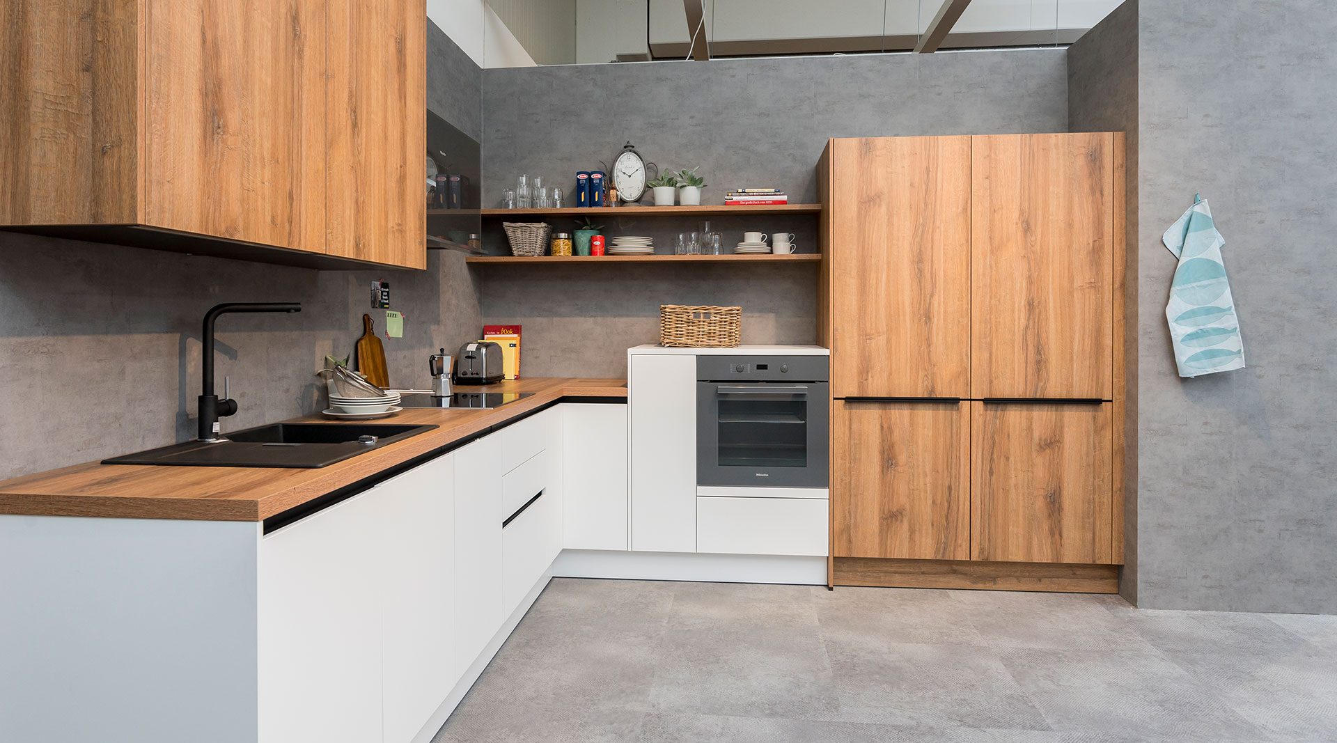 Grifflose L-Küche "Franziska" von Wert Küche