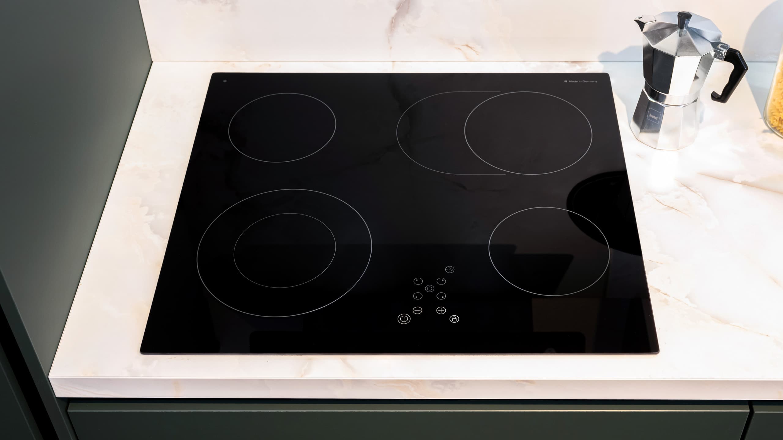 Trendige Singleküche "Clean" von Express