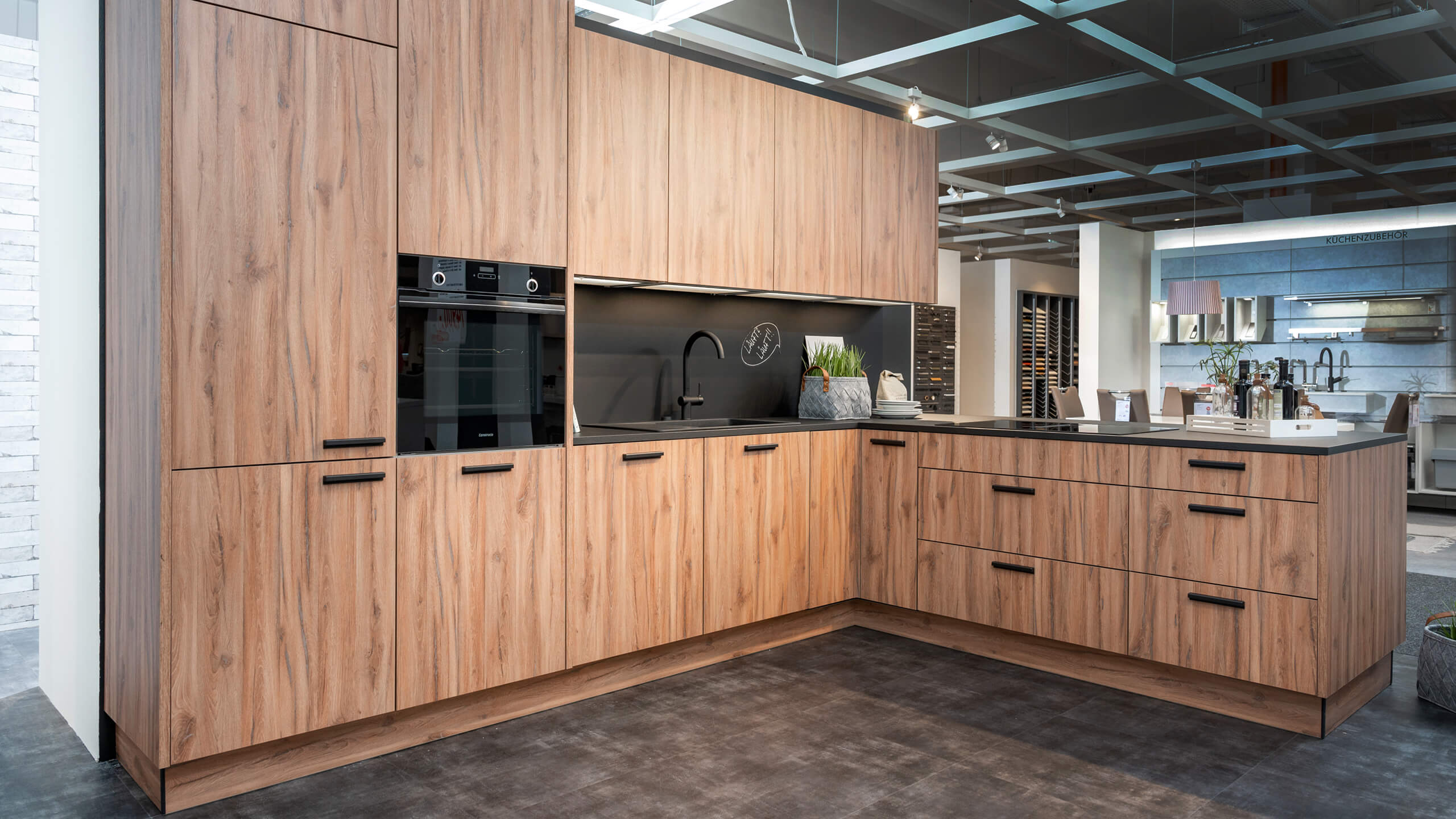 Ausdrucksstarke L-Küche "IL 3150" von Interliving