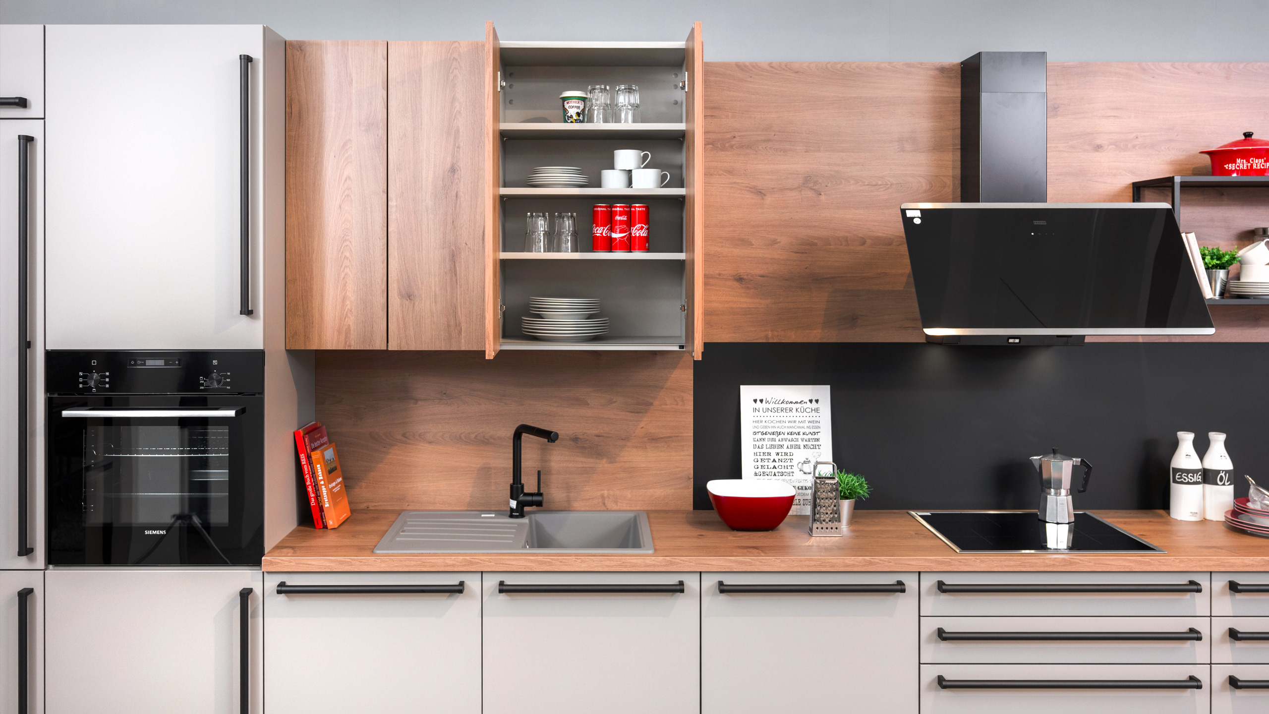 Trendige Küchenzeile "Mattea Colour" von Wert Küche