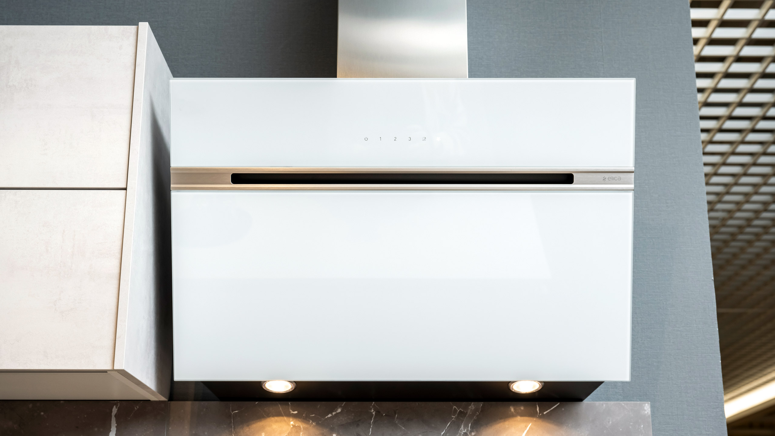 Grifflose, minimalistische Inselküche "Base" von Express