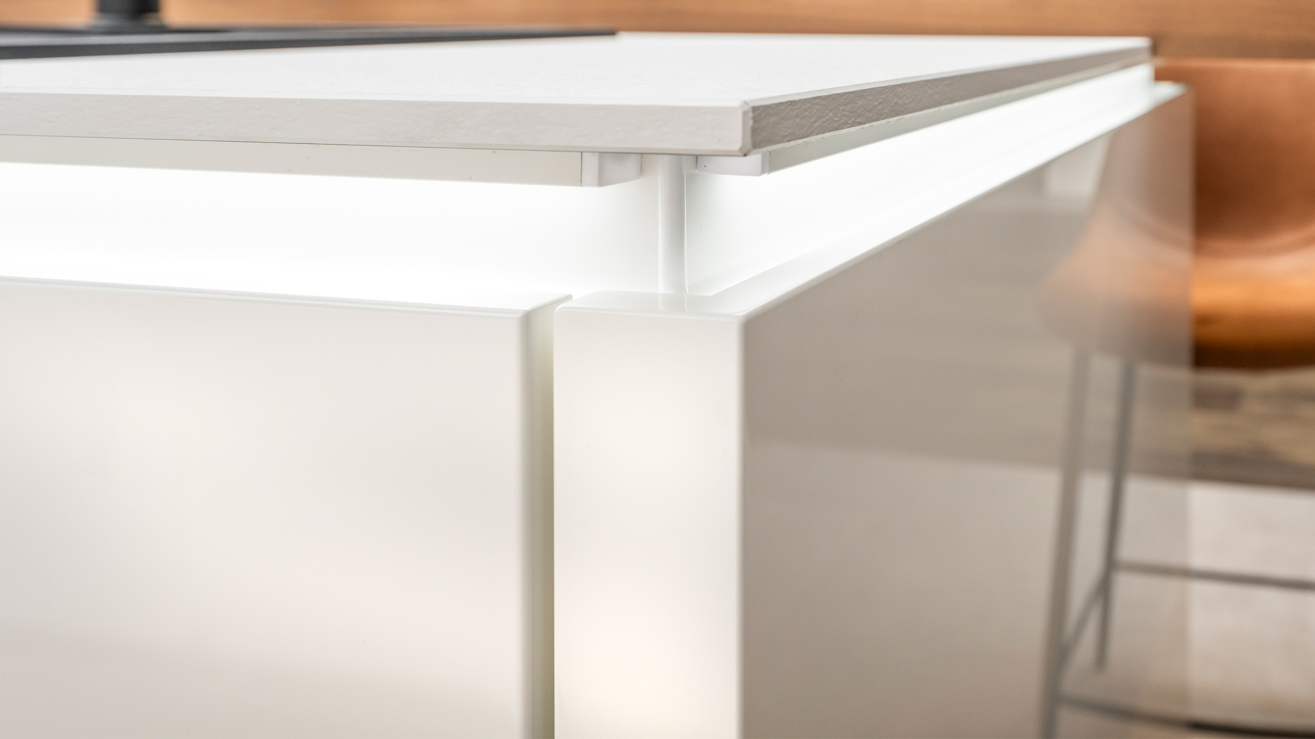 Helle Design Küche mit Insel "IL 3610" von Interliving