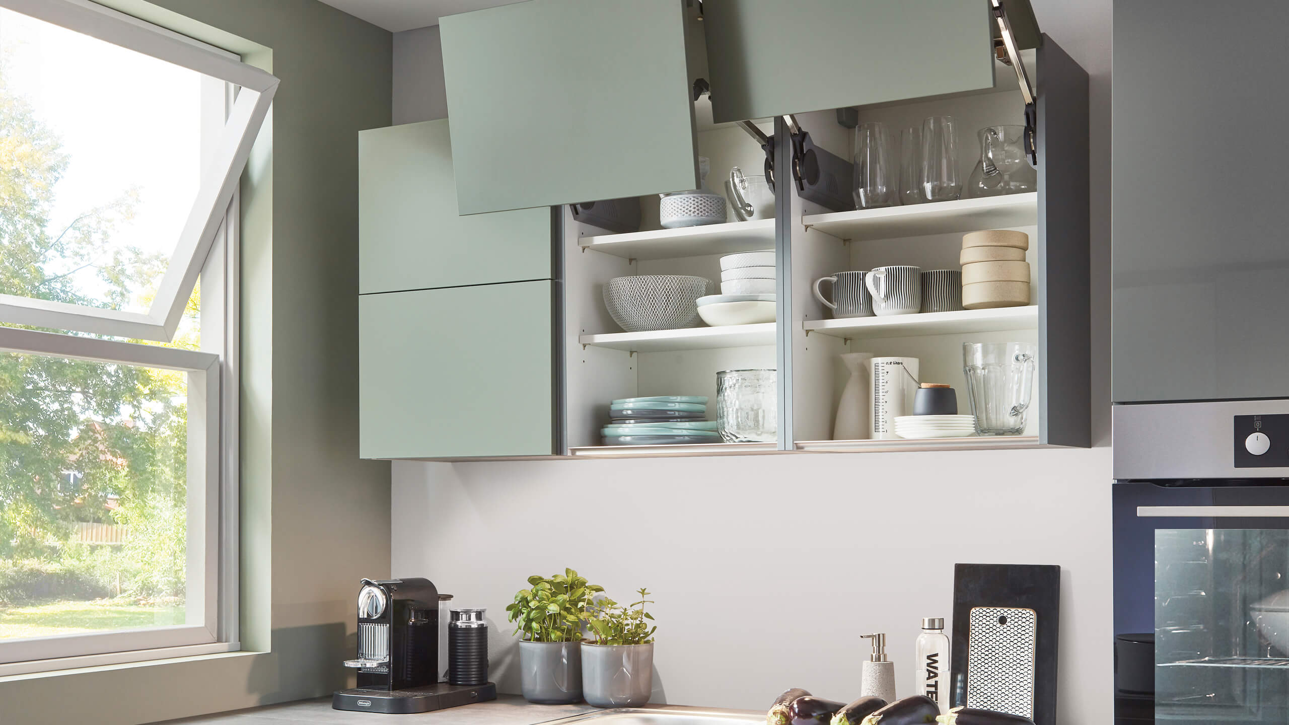 Grifflose Designküche "Flash" von Nobilia in U-Form