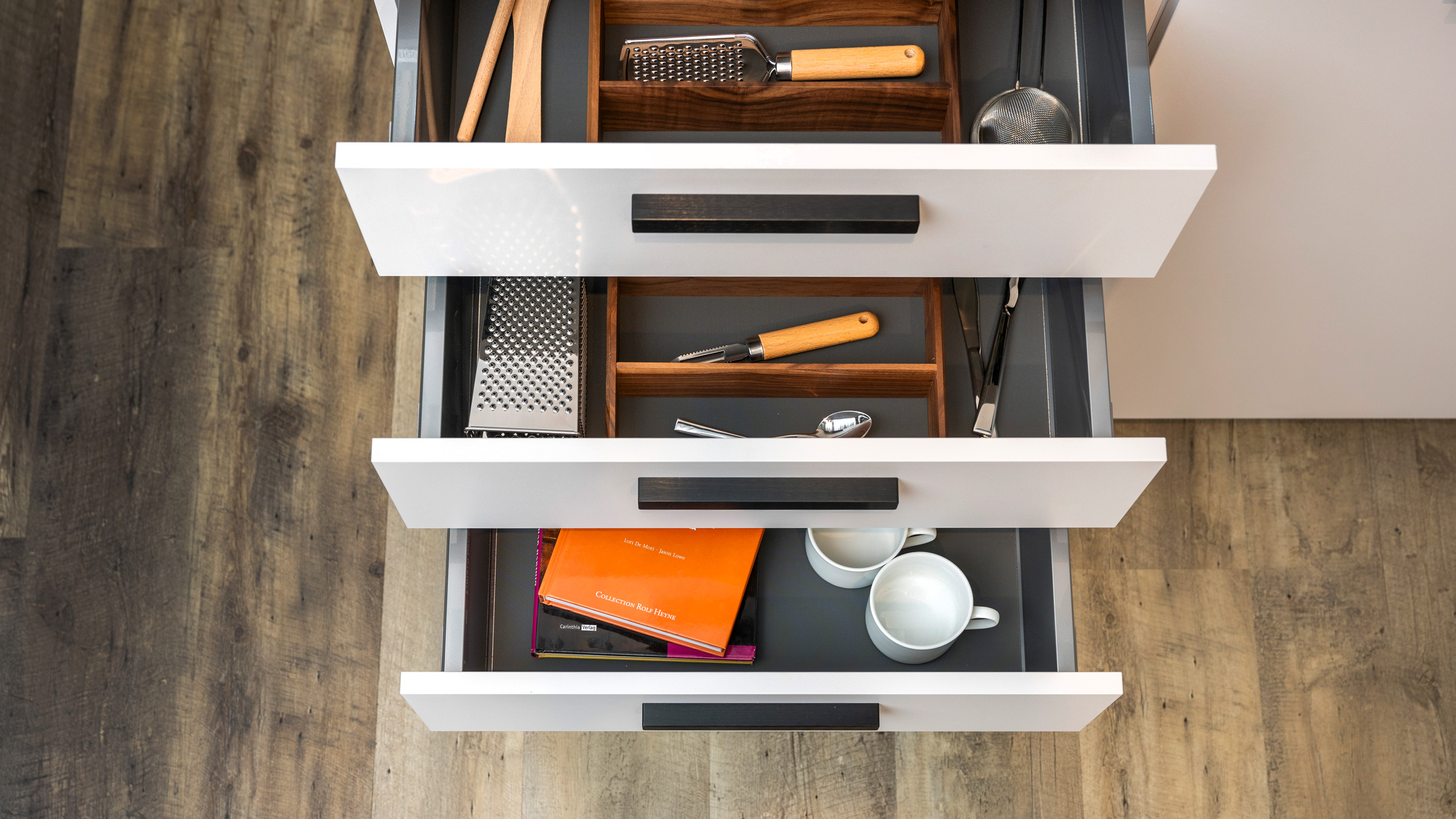 Klassische L-Küche "Laser" von Culineo 