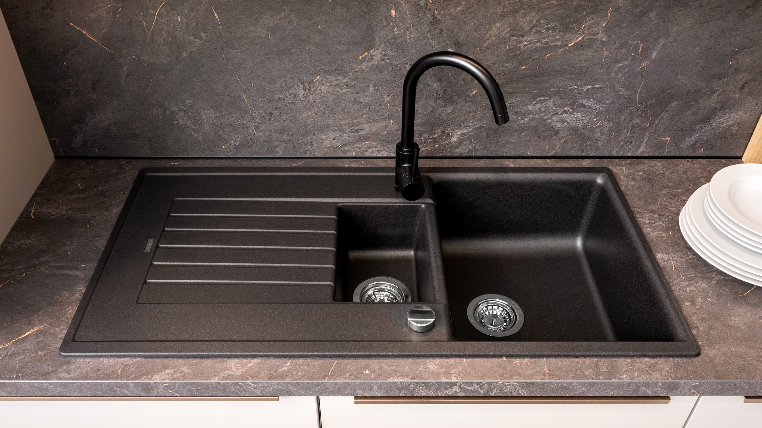 Zeitlose L-Küche "Easytouch" von Nobilia