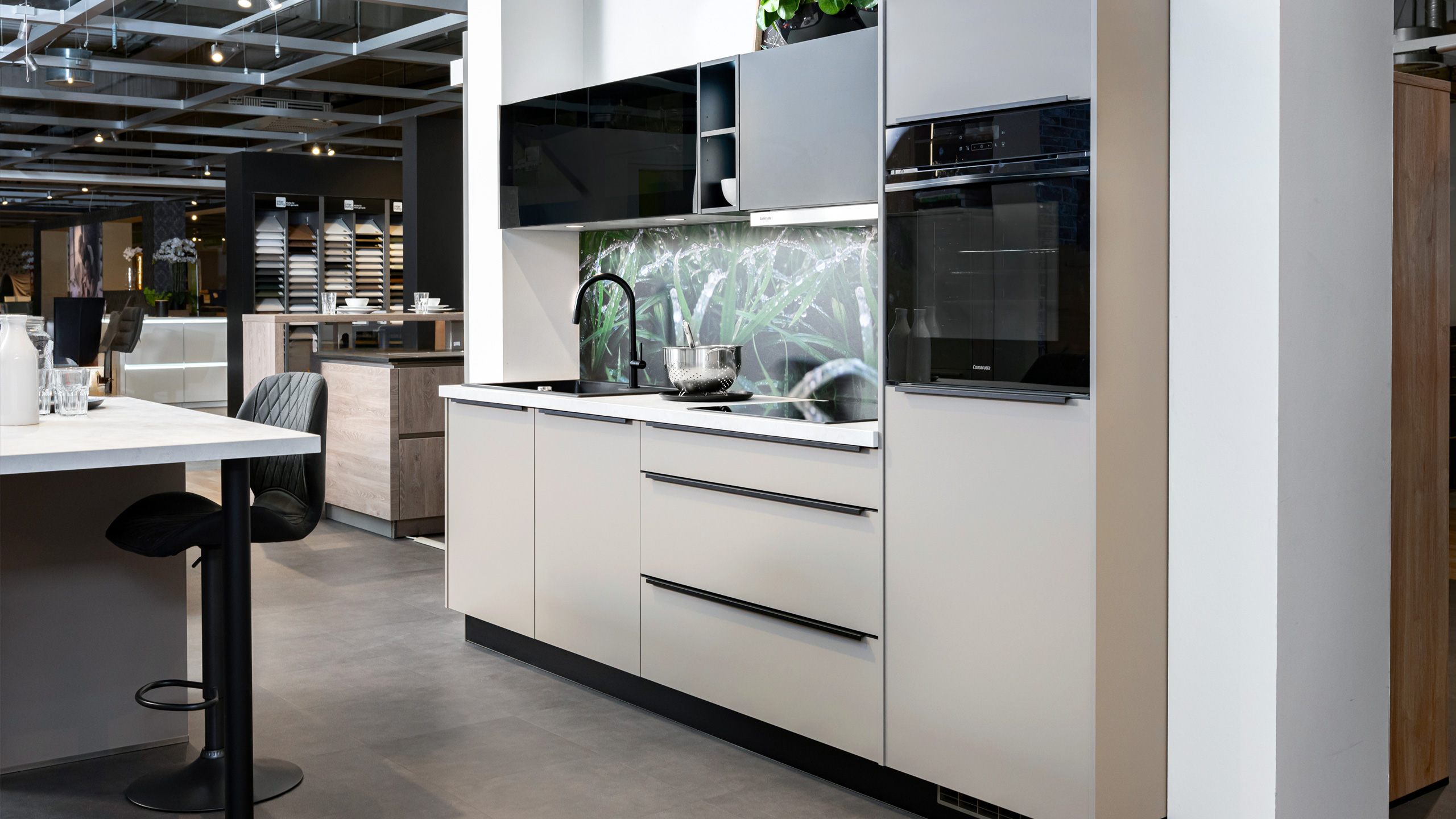 Stylische Singleküche mit Insel Modell Clean von Express