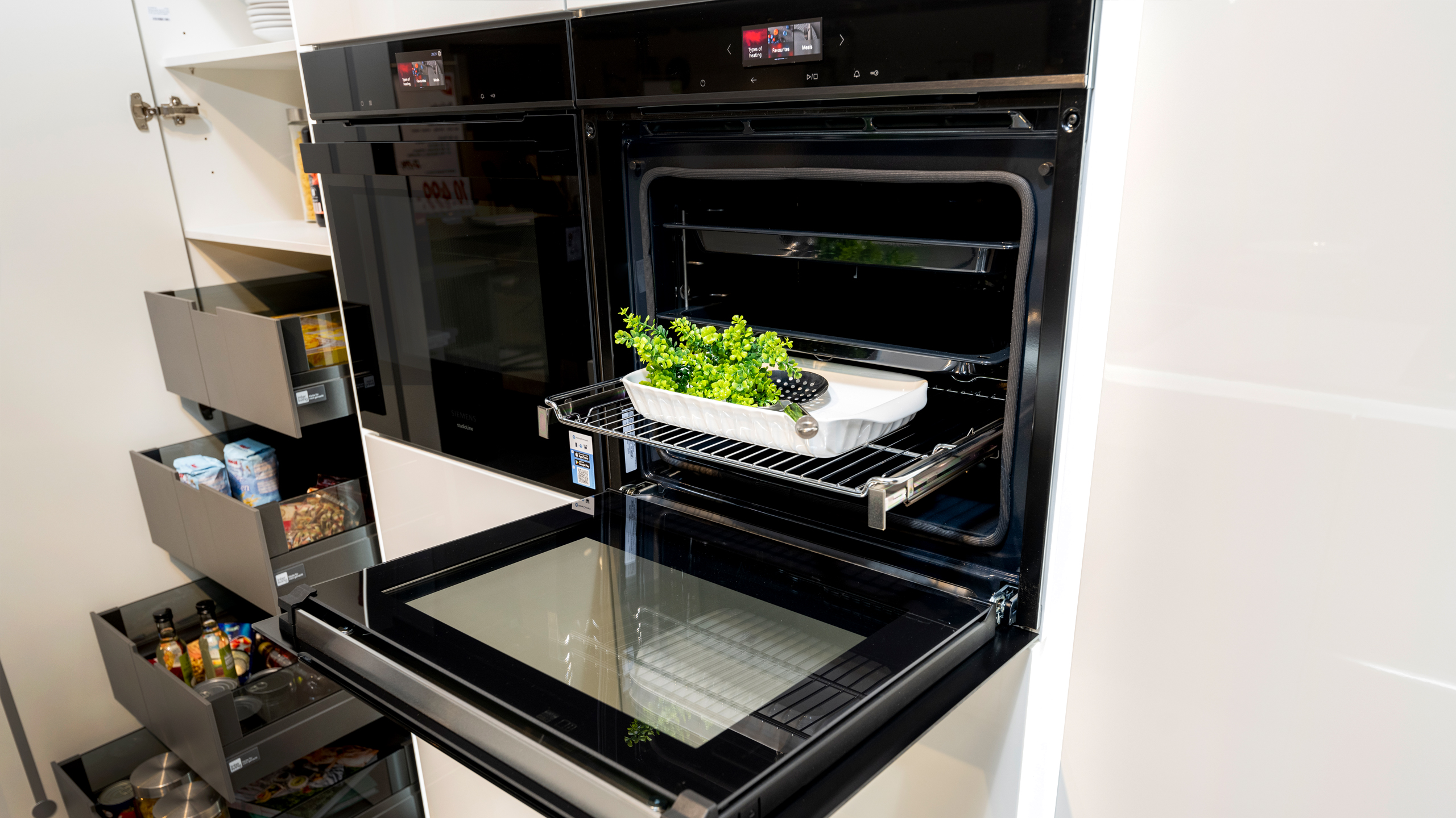 Helle Design Küche mit Insel "IL 3610" von Interliving