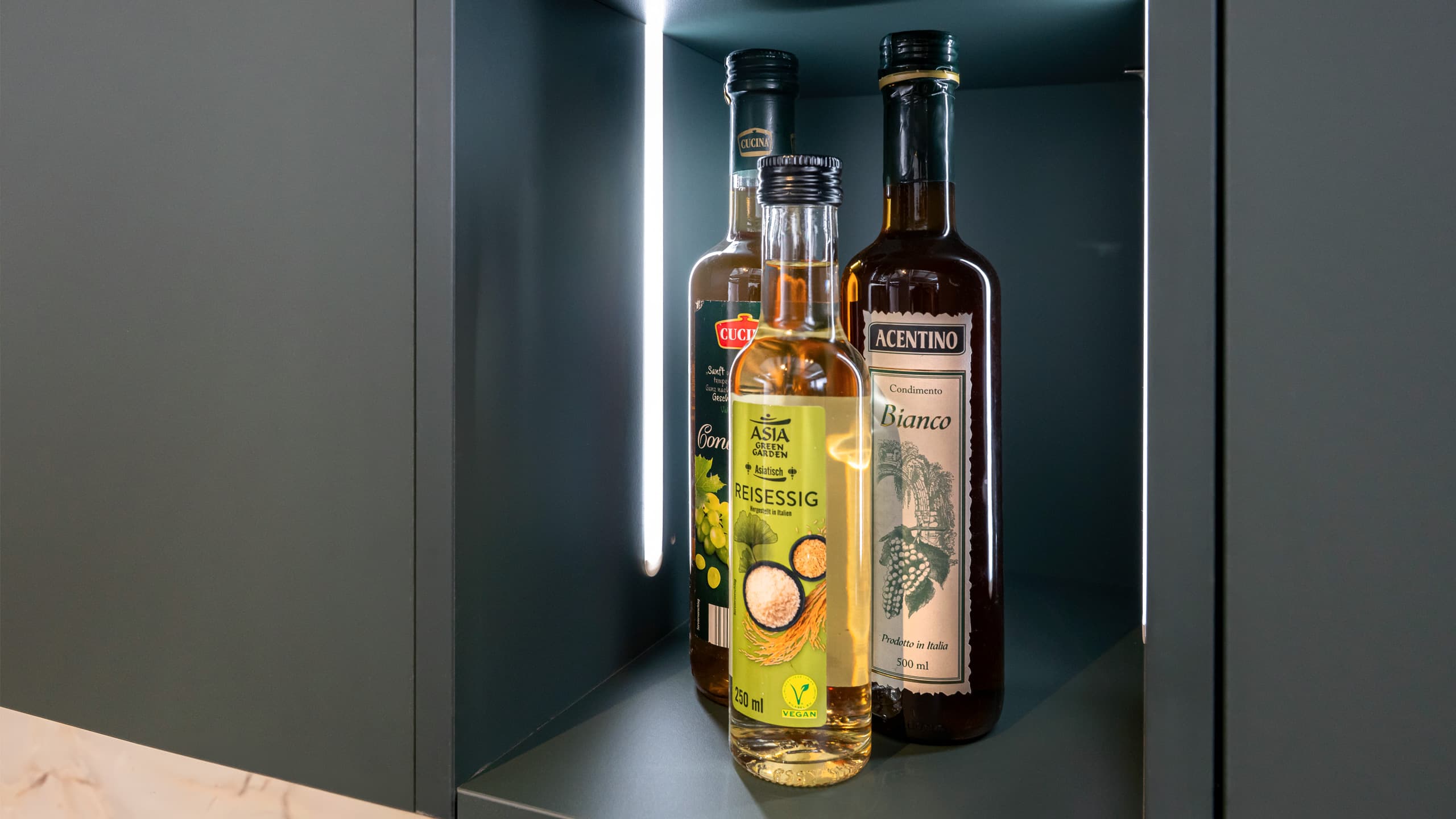 Trendige Singleküche "Clean" von Express