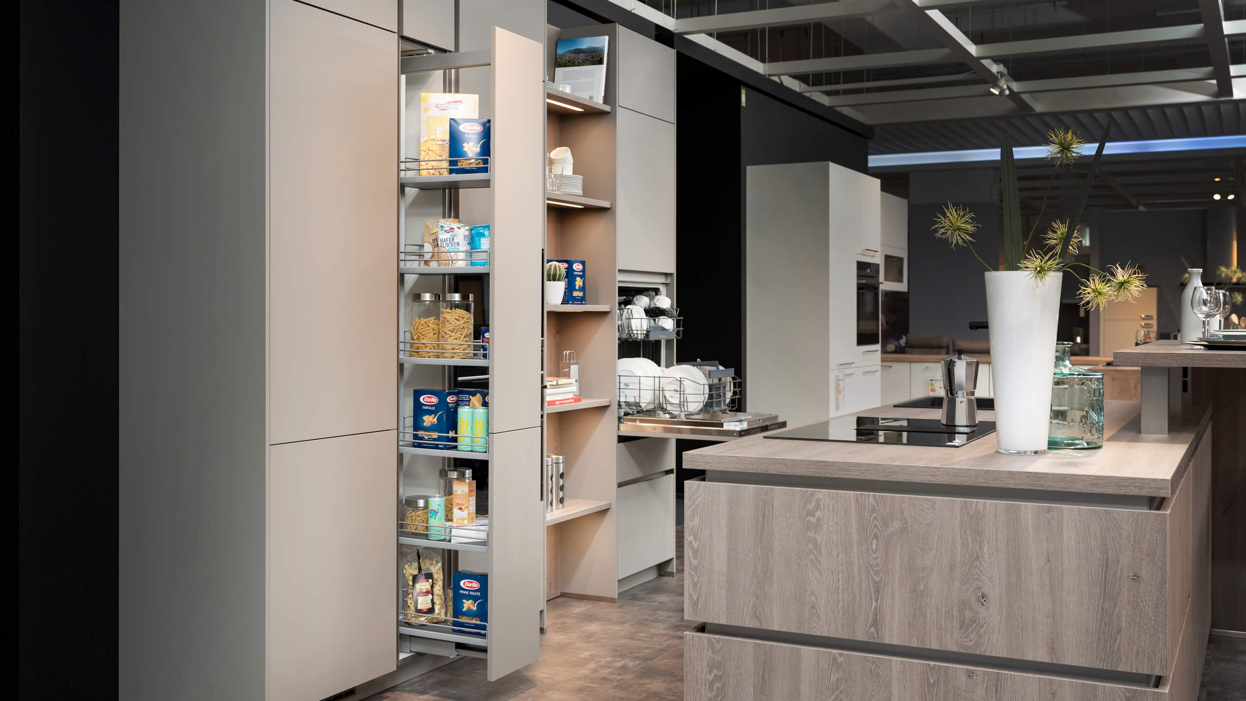 Moderne, grifflose Inselküche "Easytouch" von Nobilia 