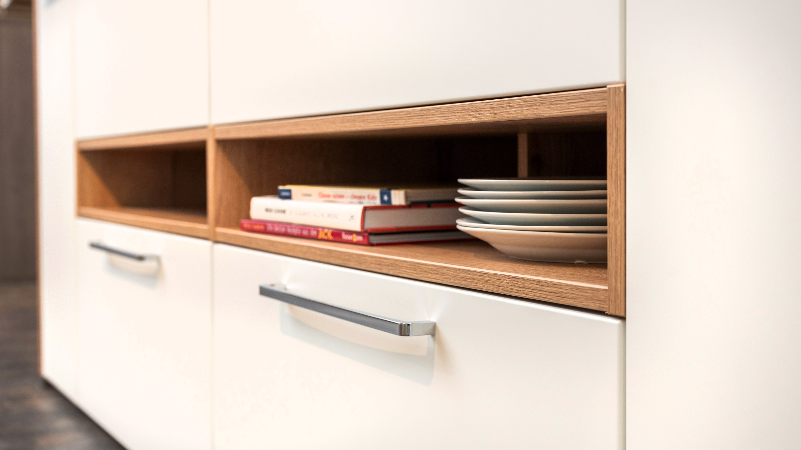 Helle Familienküche "Fashion" in U-Form von Nobilia