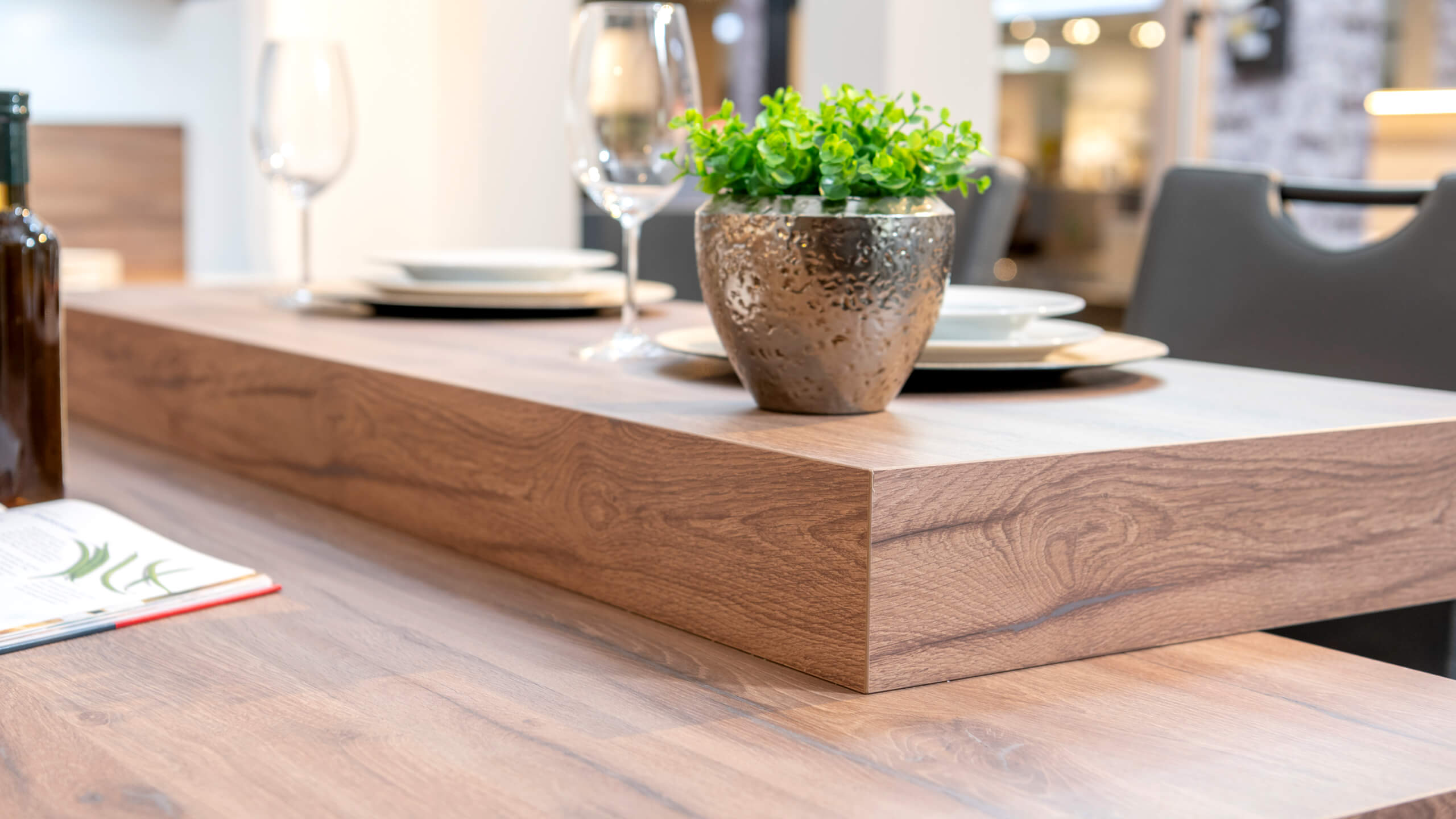 Rustikale Landhausküche mit Insel "lL 3390" von Interliving