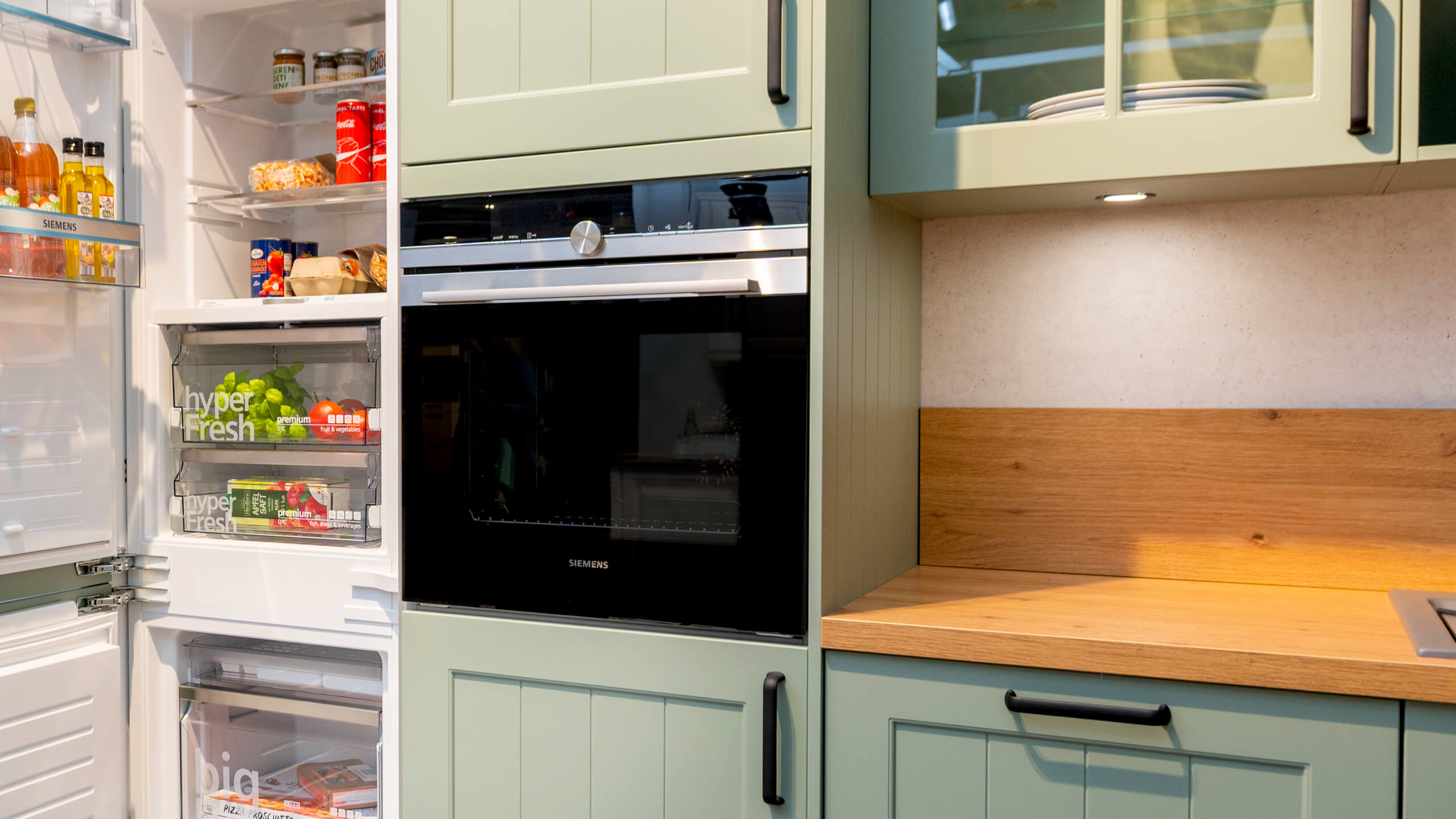 Trendige Landhausküche Modell Canto von Wert Küche