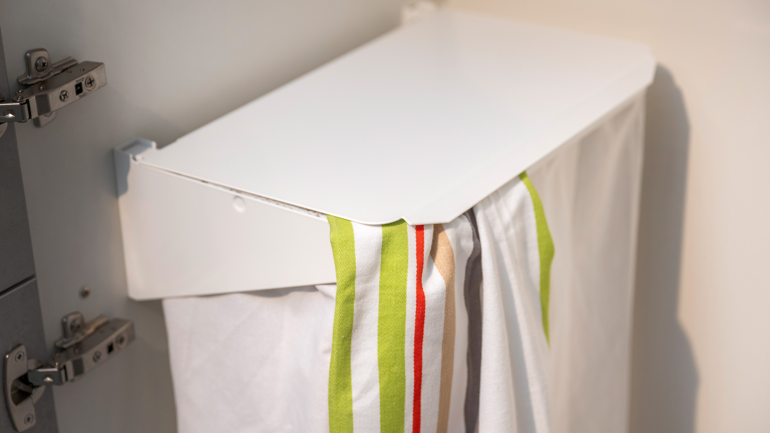 Stauraumreicher Hauswirtschaftsraum "Riva" von Nobilia 