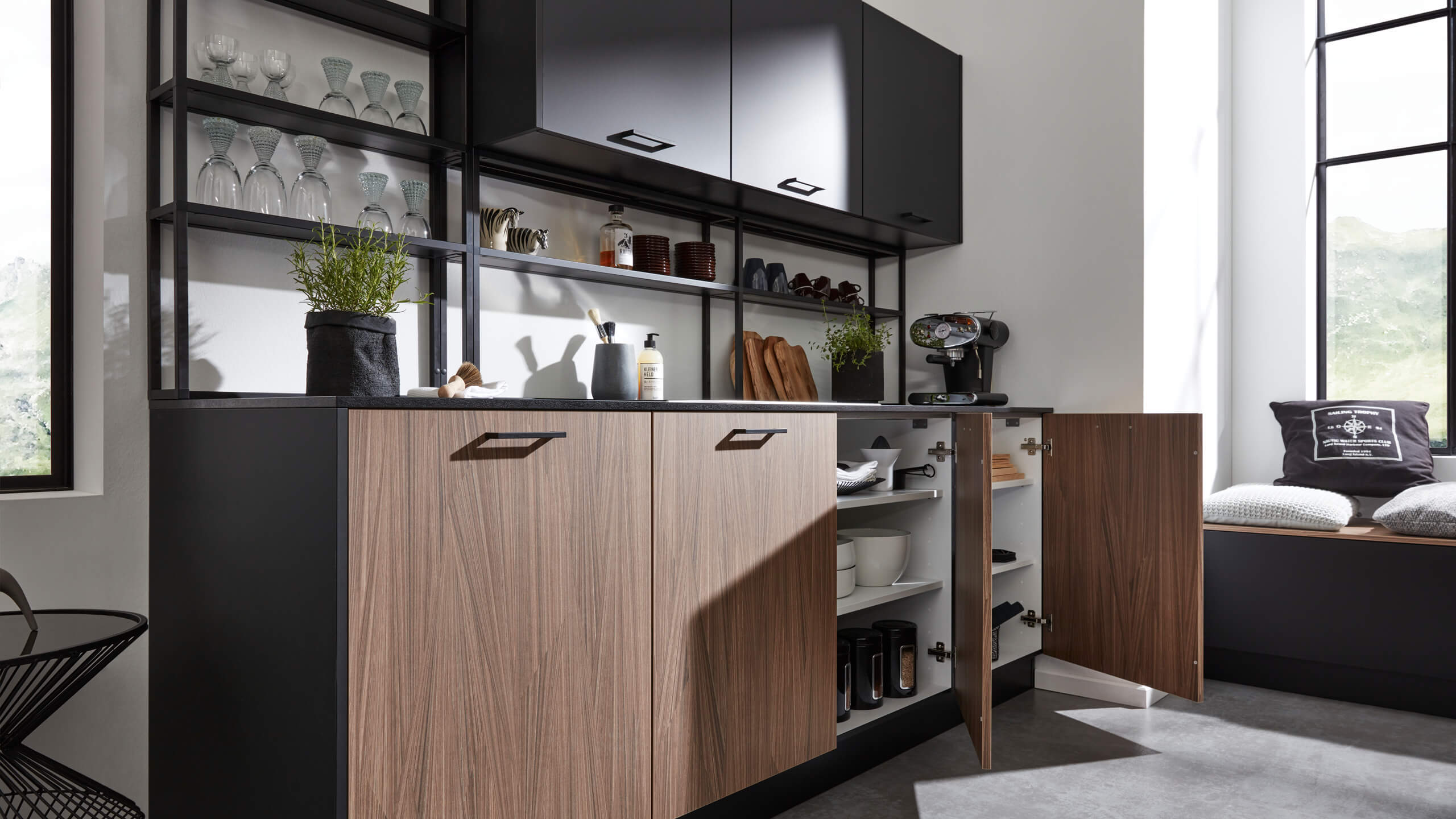 Designküche "Ava" mit Insel von Wert Küche