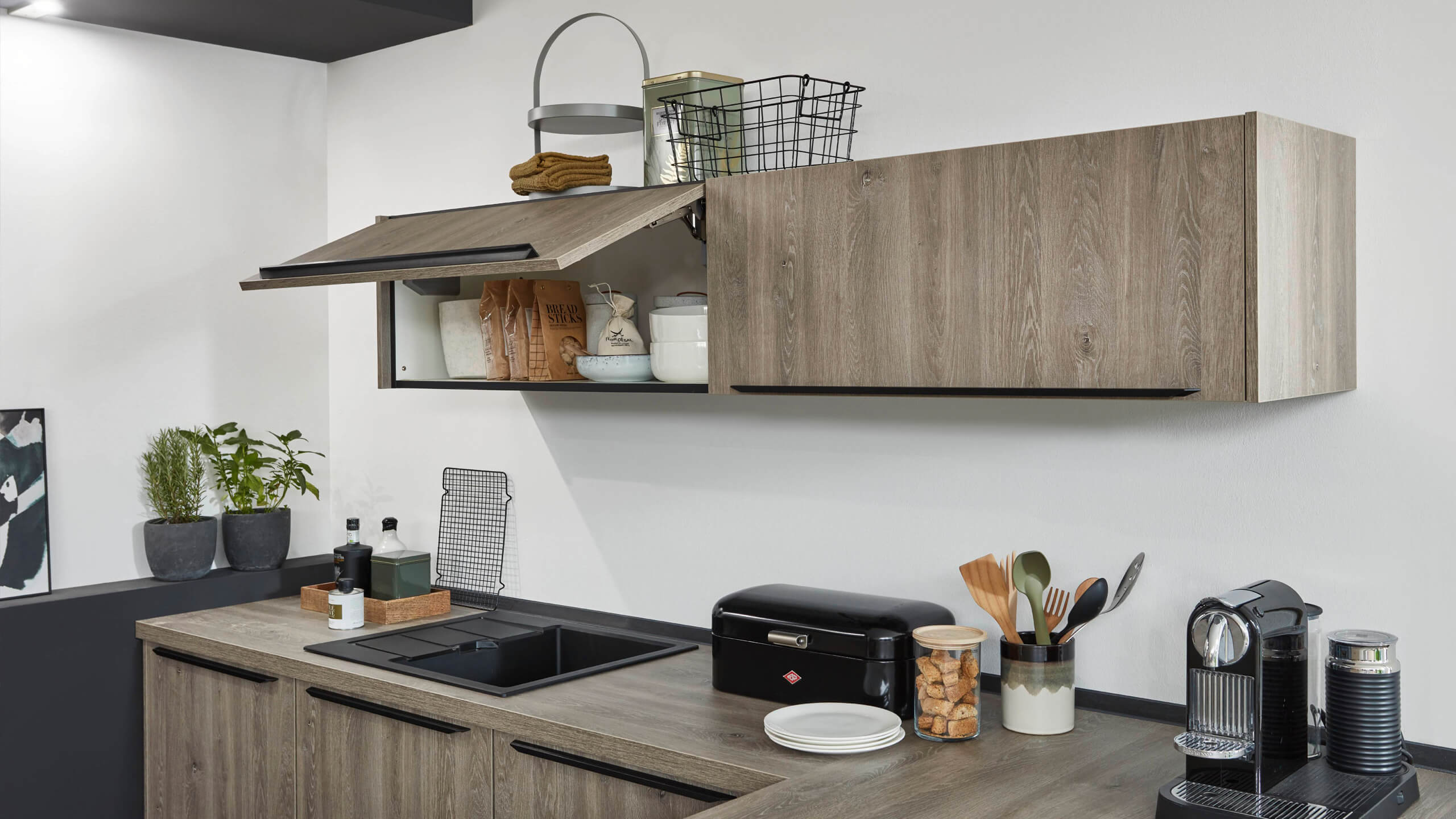 Moderne Familienküche "Riva" in L-Form von Nobilia