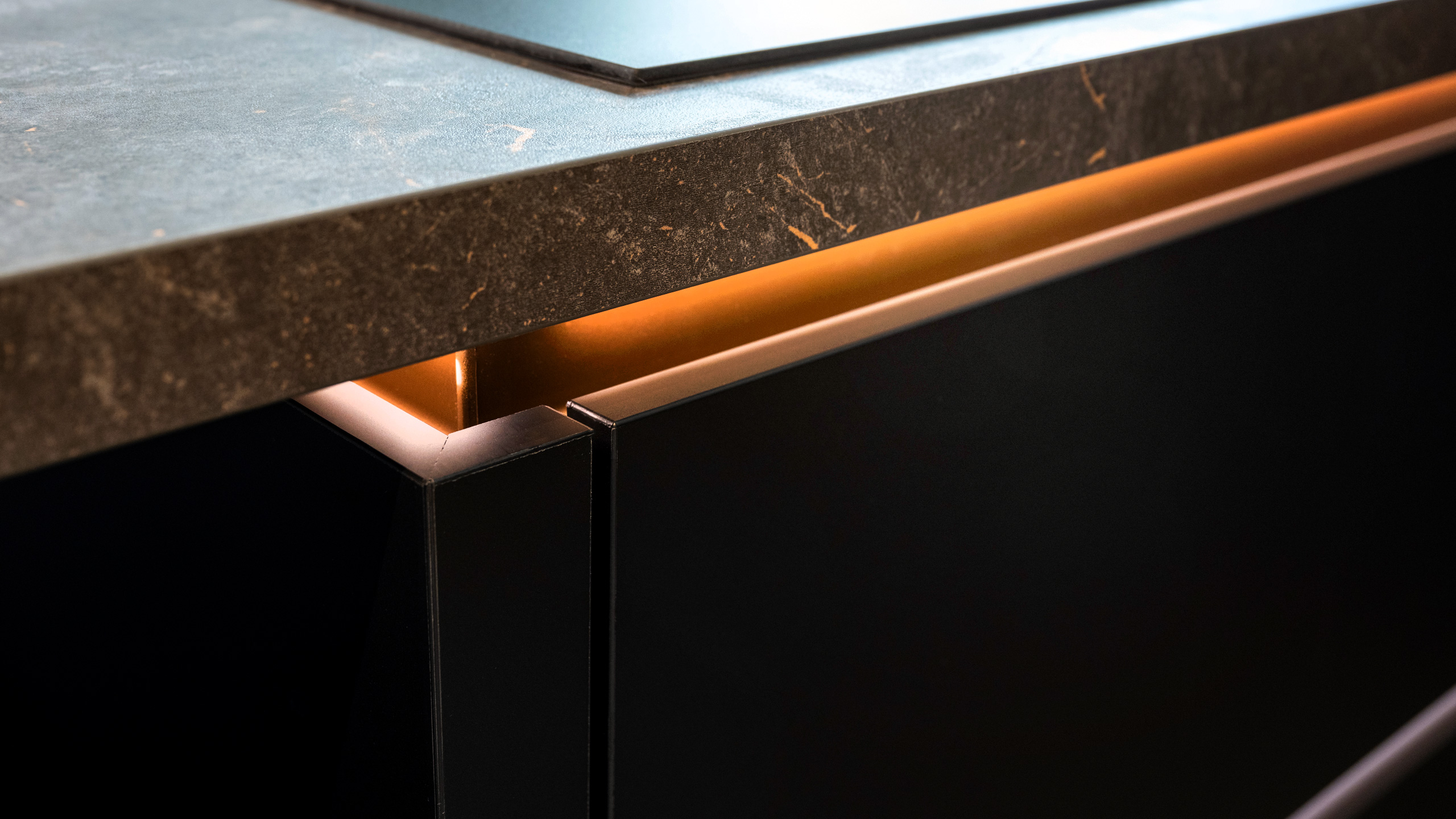 Trendige Familienküche "Senso" von Culineo