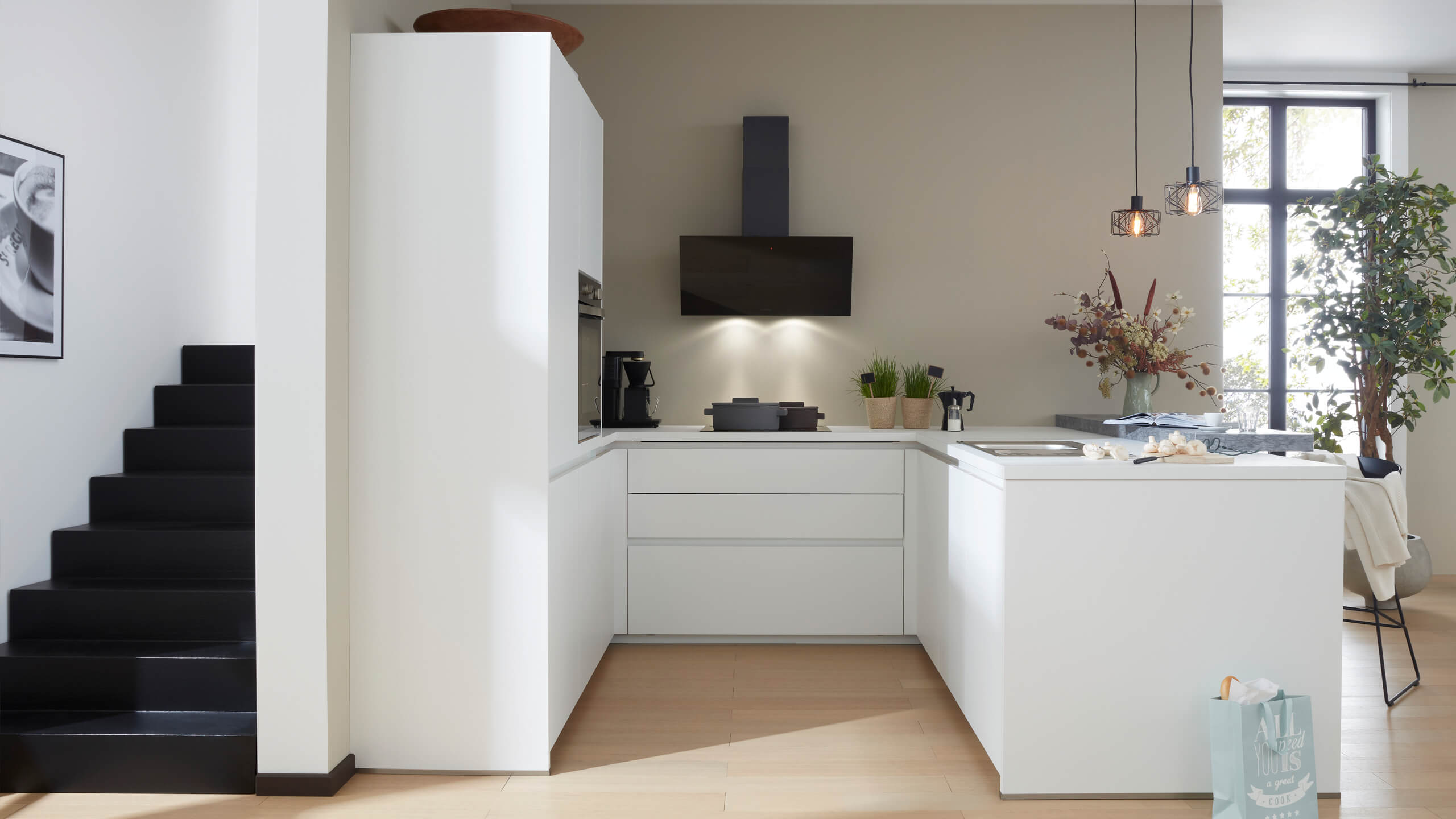 Grifflose moderne Familienküche "Ulrika" in U-Form von Wert Küche