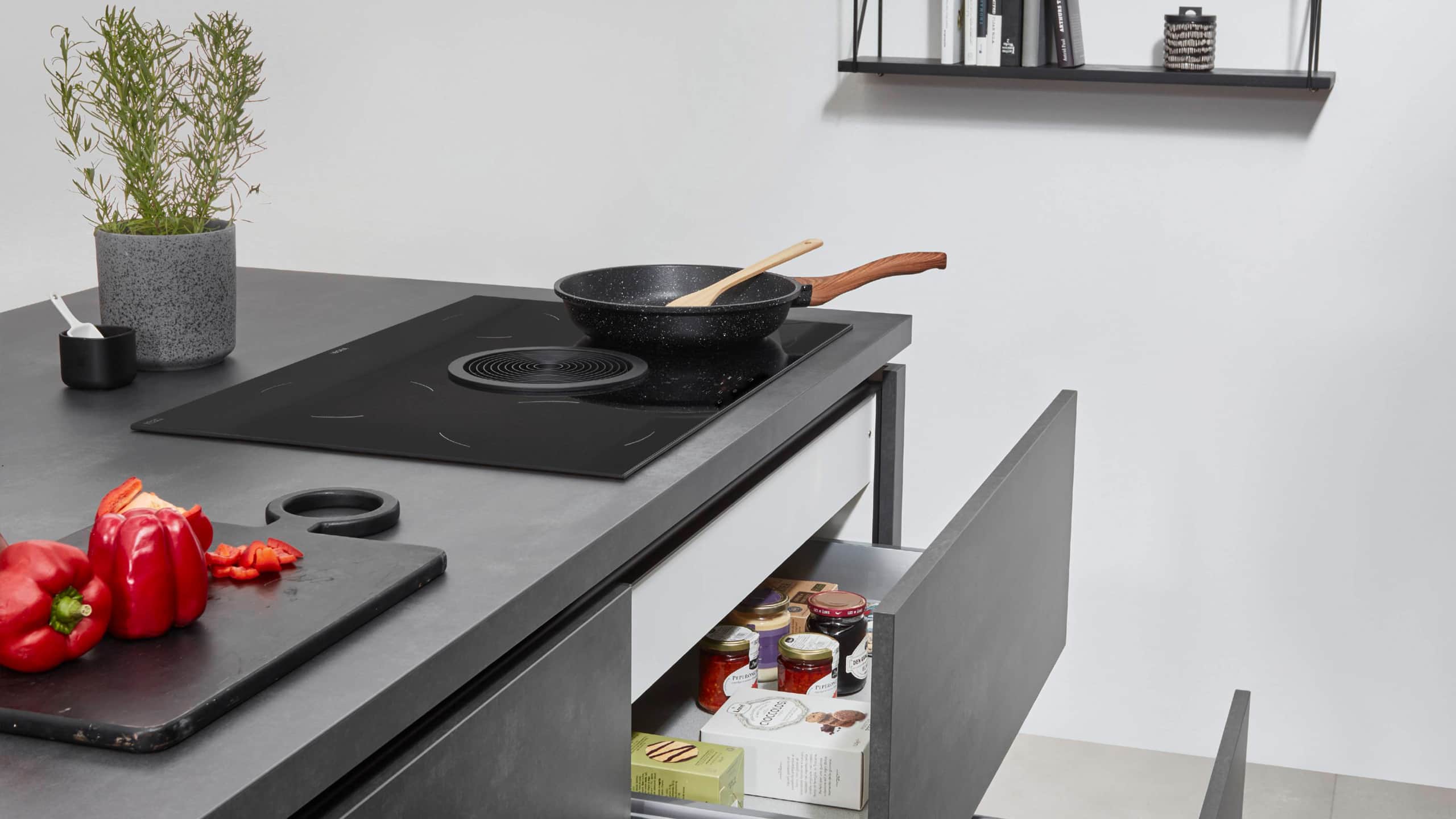 Grifflose Designküche "Laser" von Nobilia