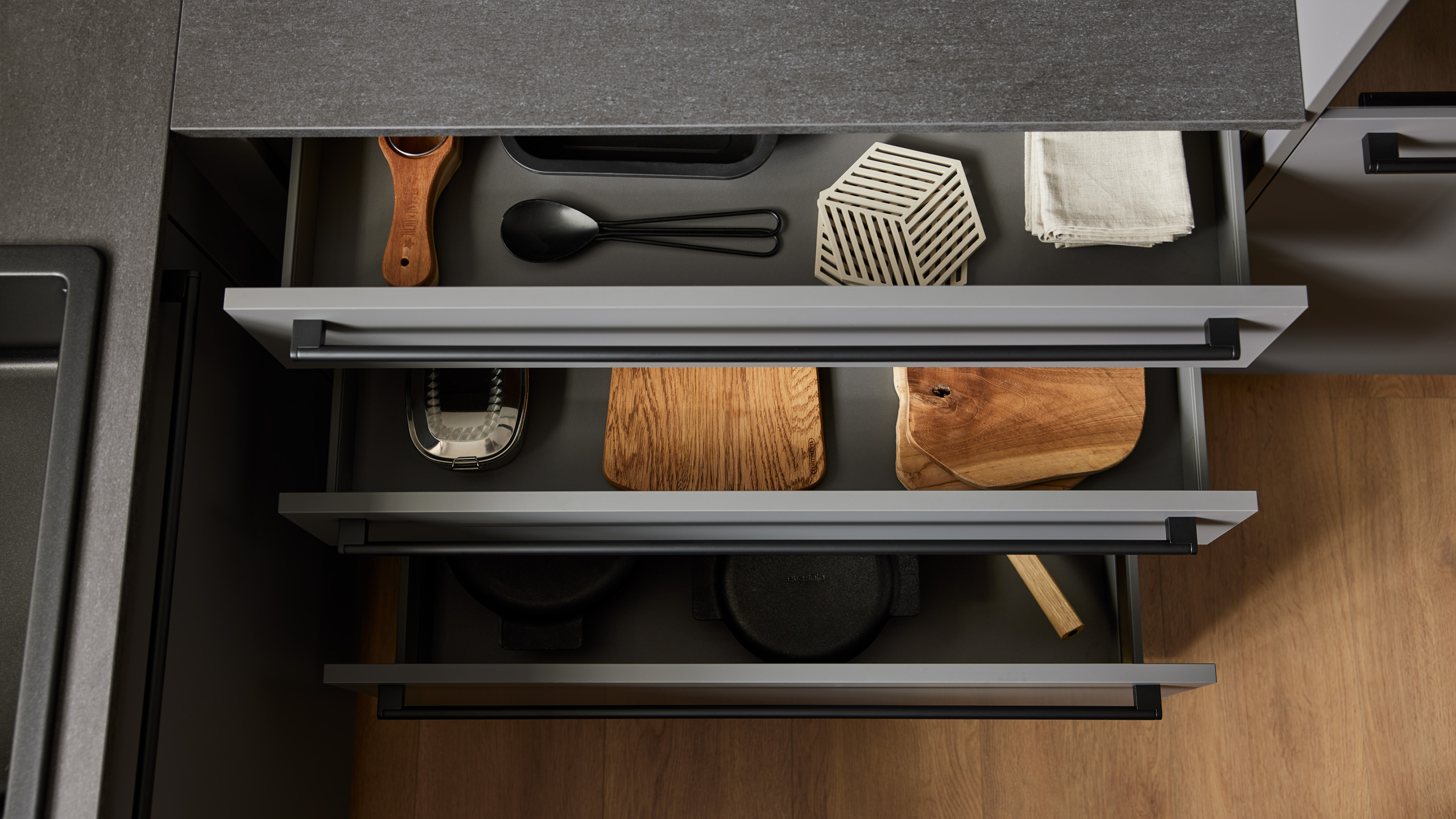 Moderne Familienküche "Senso" in U-Form von Culineo