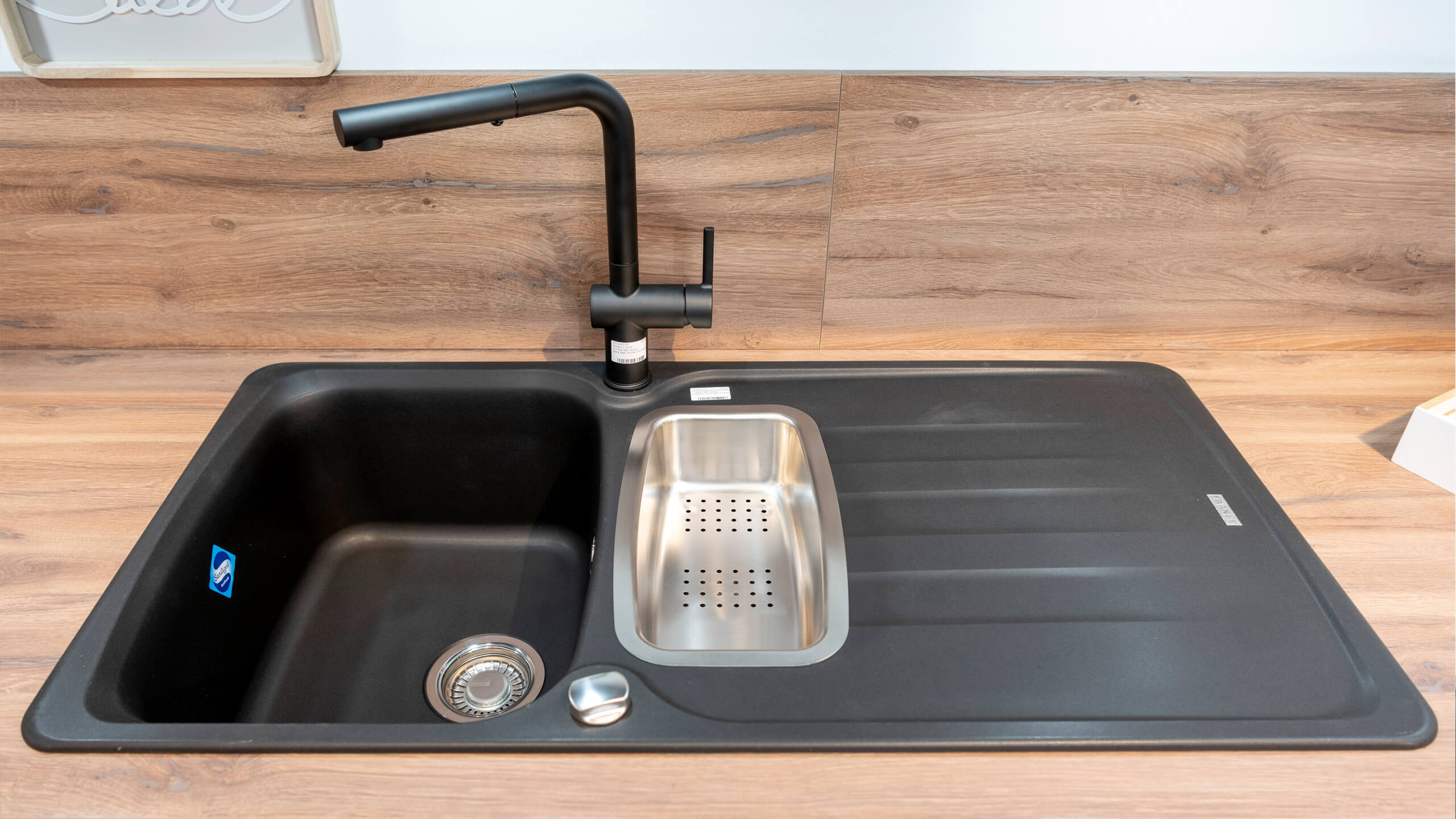 Rustikale Landhausküche mit Insel "lL 3390" von Interliving