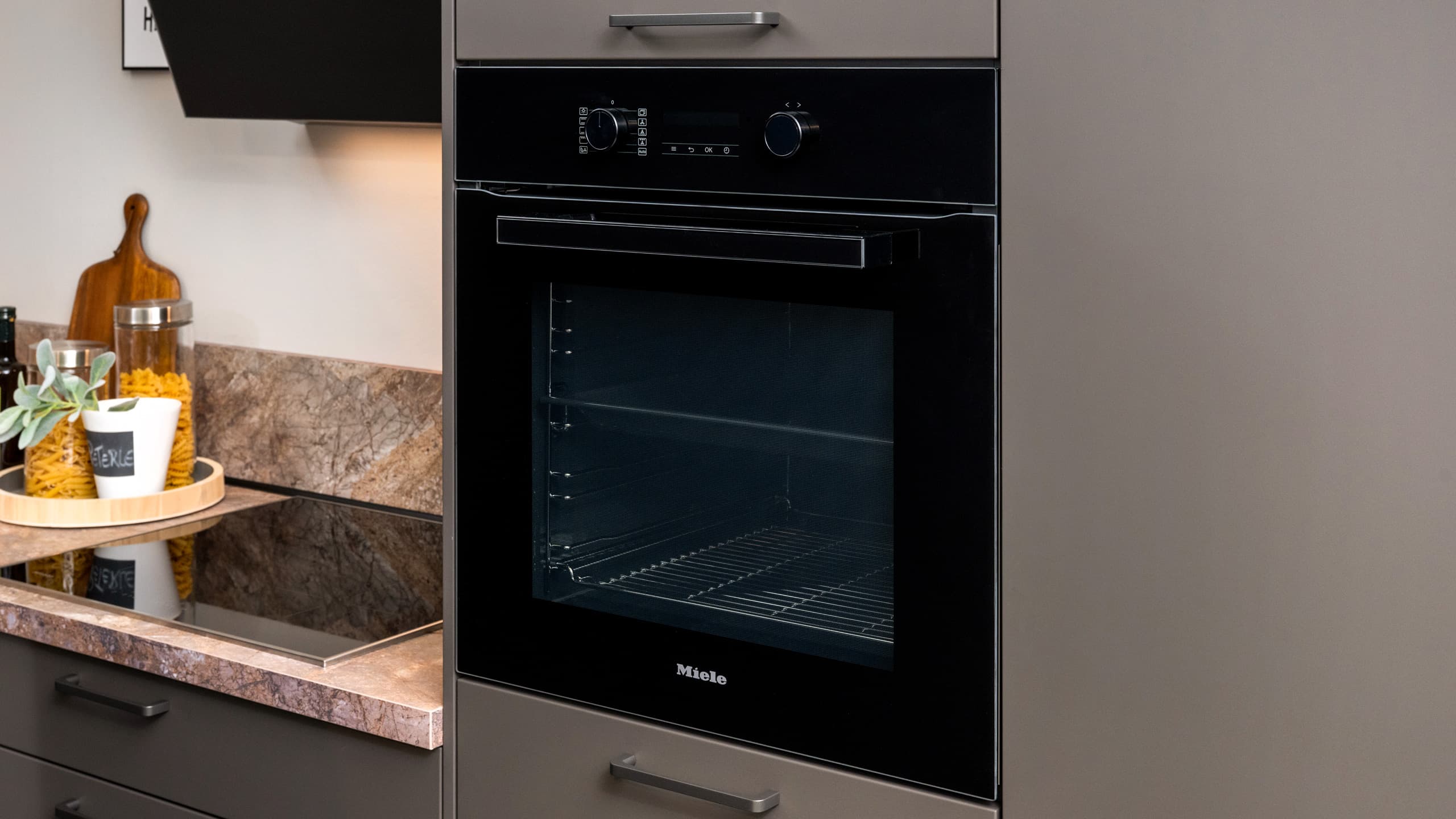 Moderne L-Küche "Softline" von Nobilia