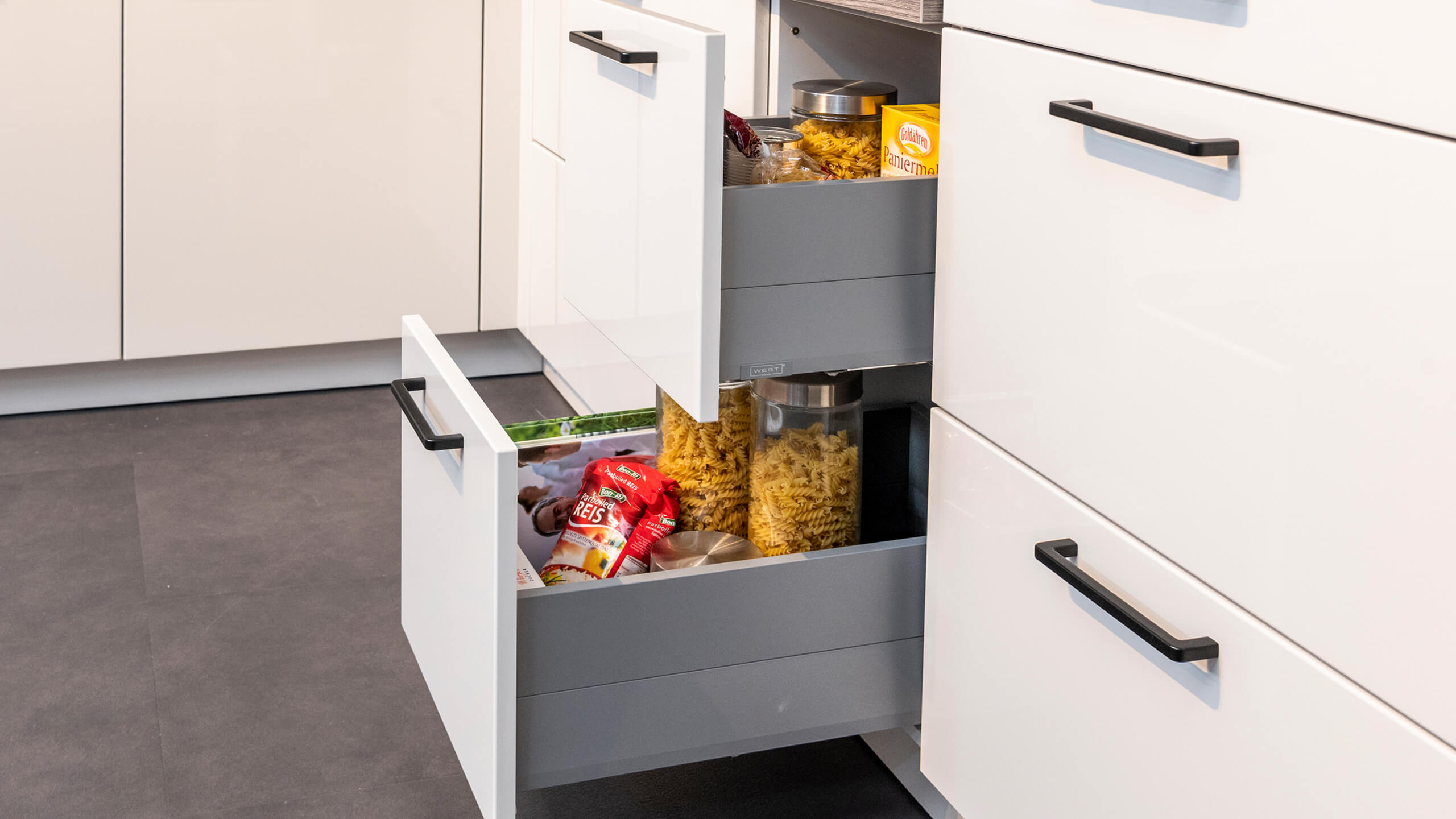 Moderne L-Küche Modell Gala von Wert Küche