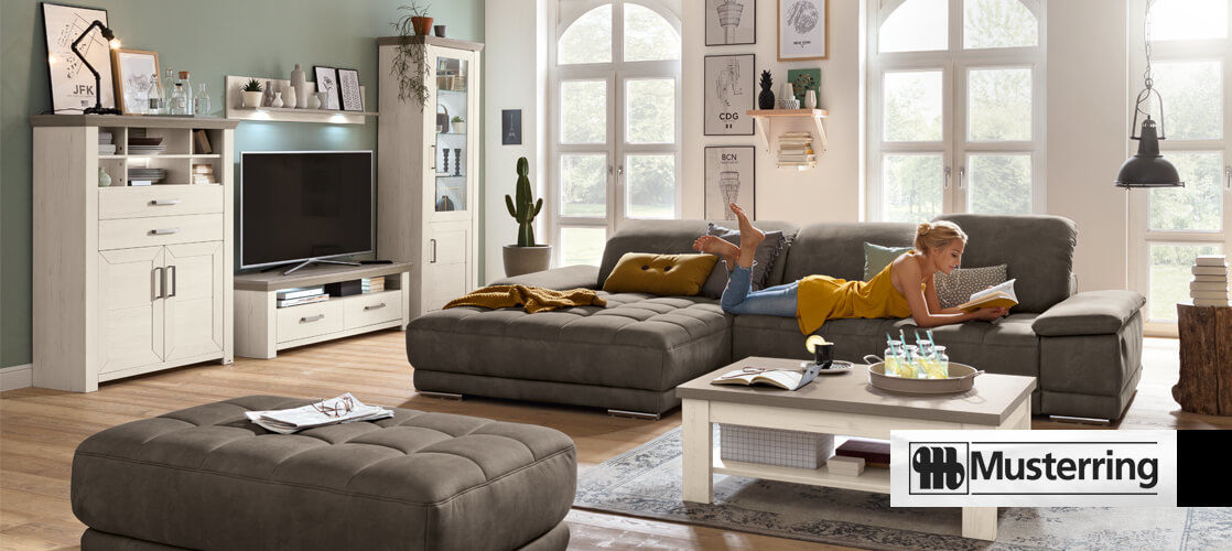 Musterring bei Möbel Berning in Lingen und Rheine moebel-berning-lingen-rheine-wohnwelten-musterring-york-wohnen-wohnzimmer-wohnwand-creme-weiss-sofa-couch-eckgarnitur-braun-couchtisch-kaufen