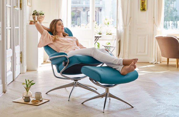 moebel-berning-lingen-rheine-wohnwelten-wohnen-relax-sessel-ekornes-stressless-metro-petrol-hocker-stahl-glastisch