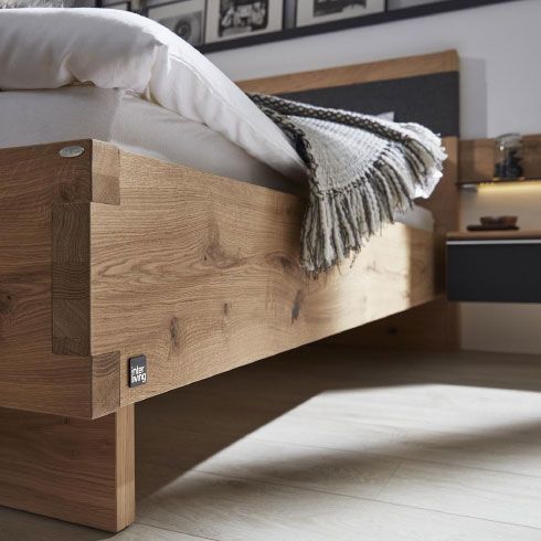 moebel-berning-lingen-rheine-wohnwelten-schlafen-komfortzimmer-interliving-bett-kleiderschrank-kommode-sideboard-led-beleuchtung-balkaneiche-massiv-anthrazit