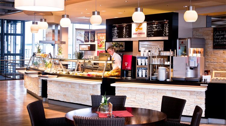 moebel-berning-lingen-rheine-cafe-und-bistro-lohner-landbaeckerei-Innen