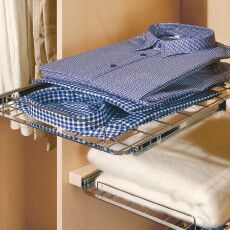 moebel-berning-lingen-rheine-markenwelten-schlafen-staud-kleiderschrank-detail-staufach