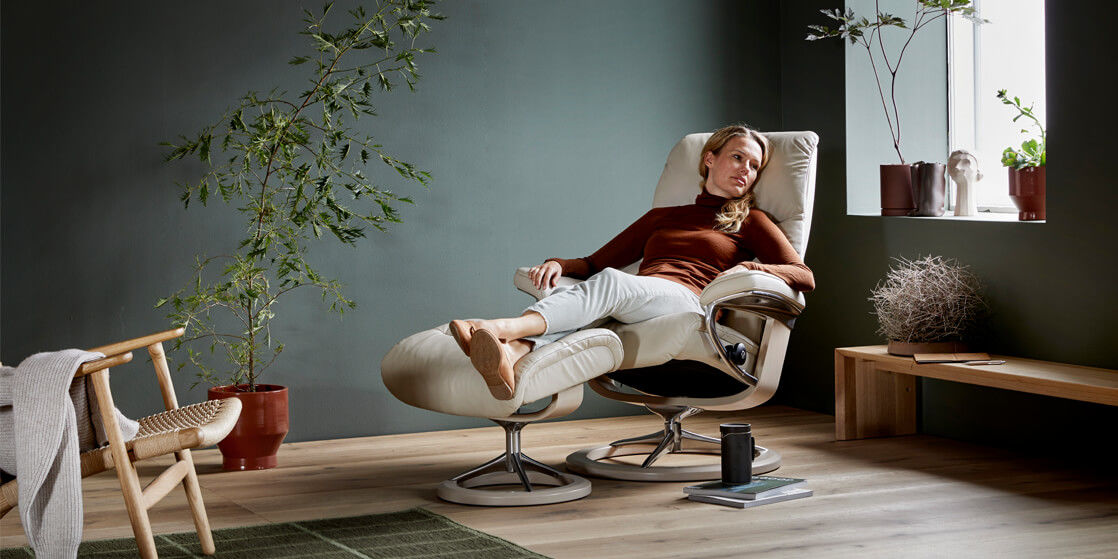 moebel-berning-lingen-rheine-osnabrueck-wohnzimmer-stressless-sessel-hocker-view-signature- paloma-fog-whitewash-model-a