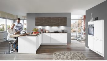 Edle L-Küche Laser von Nobilia mit Front in Alpinweiß und Gladstone Oak Weiss