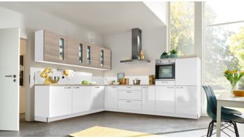 Helle L-Küche Lux von Nolte Küchen mit Front in Hochglanz, Arcticweiss