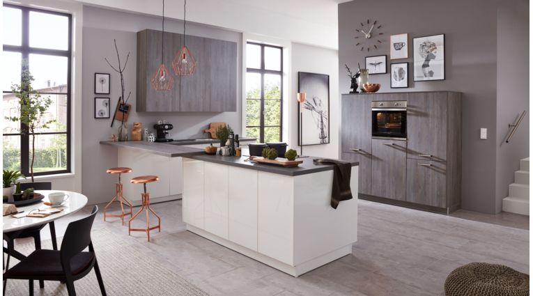 3-teilige Inselküche Fresh von Culineo mit Front in Hochglanz Lack, Weiss und Burned Oak 3-teilige Inselküche Fresh von Culineo mit Front in Hochglanz Lack, Weiss und Burned Oak