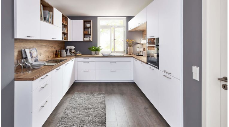 Moderne Familienküche, Nobilia Artis, Grundriss U-Küche, Front Alpinweiß matt
