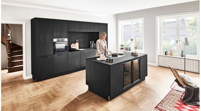 Designküche, Nolte Manhattan, Grundriss Inselküche, Front Eiche Nero