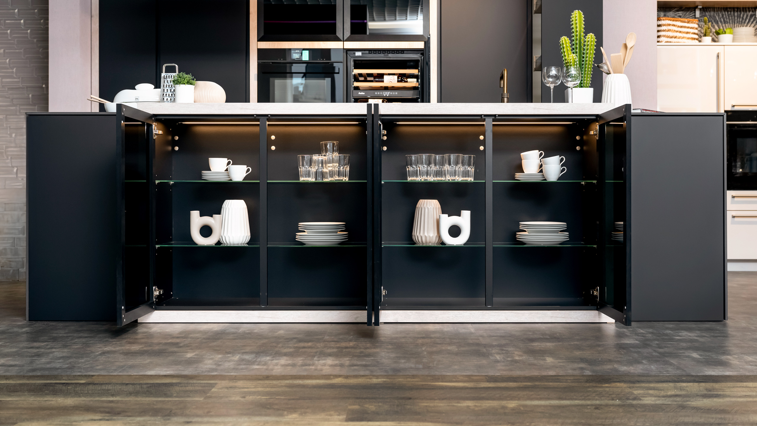 Grifflose Designküche "Easytouch" mit Insel von Culineo 