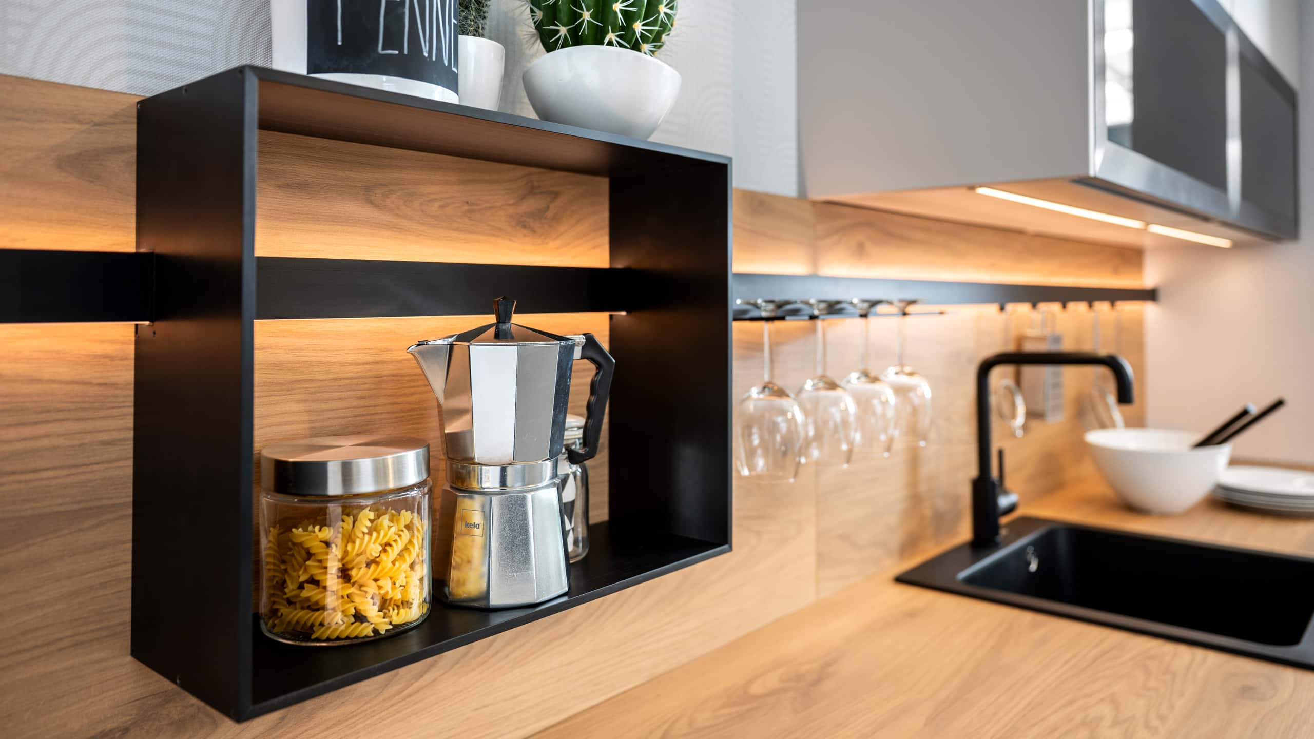 Moderne Inselküche "Softline" von Nobilia 