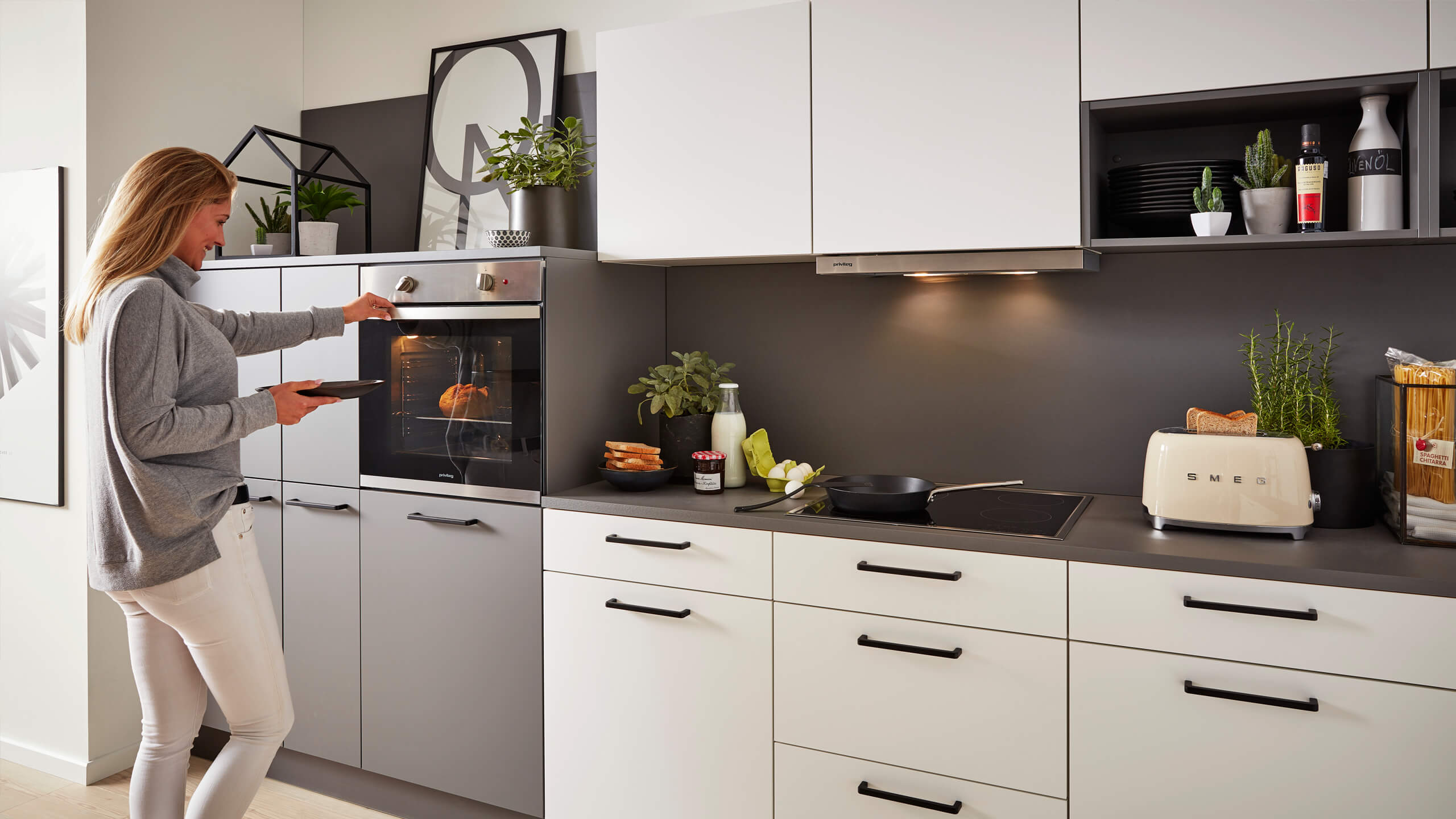 Moderne Familienküche "Serie 3032" in L-Form von Interliving