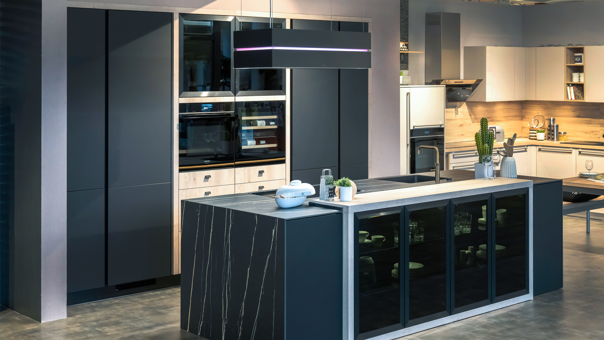 Grifflose Designküche "Easytouch" mit Insel von Culineo 