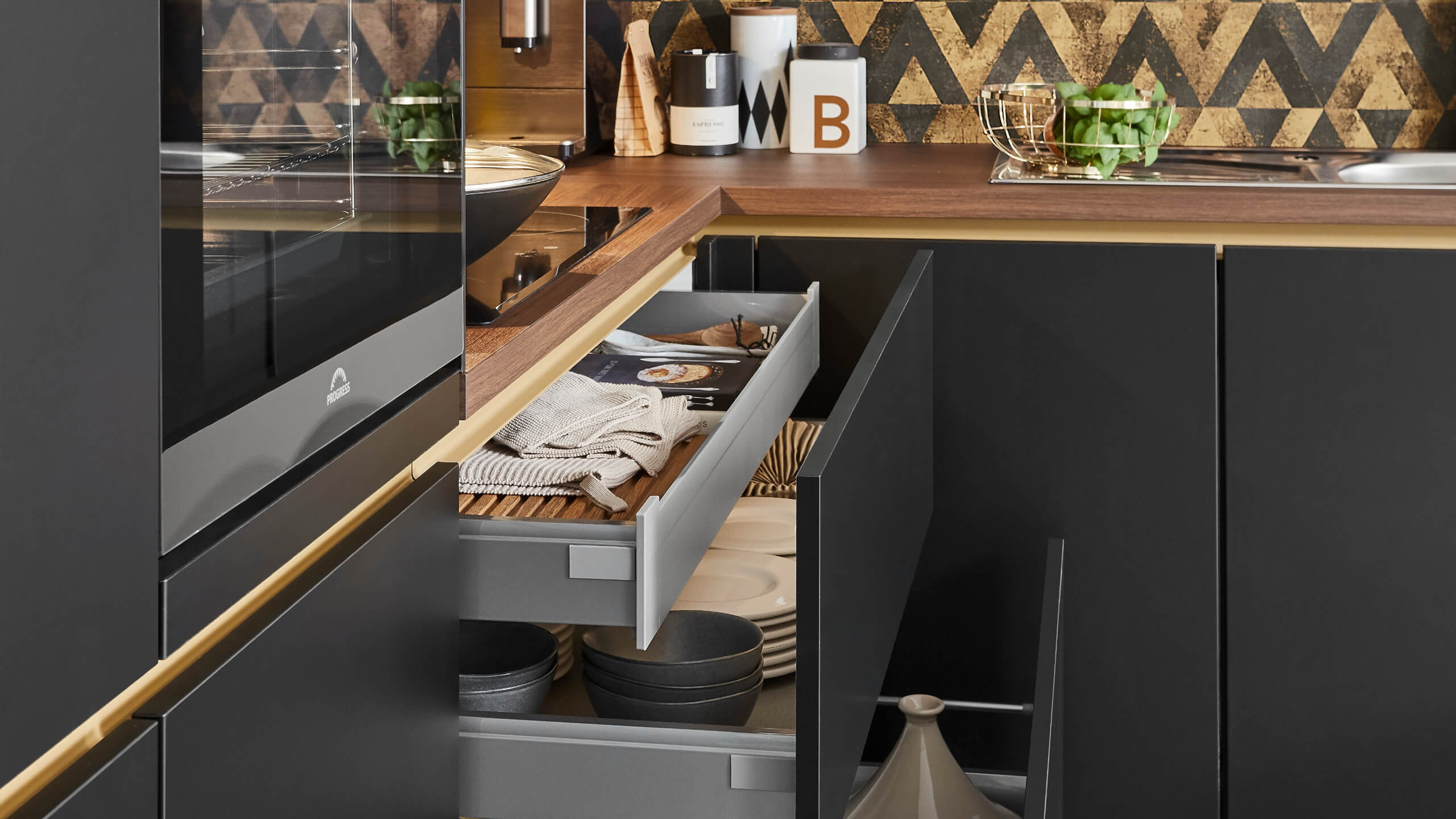 Grifflose Trendküche in L-Form "Touch" von Nobilia